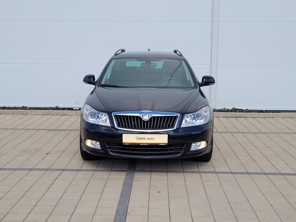 Škoda Octavia, Ambiente 1.4 TSI 90 kW - fotka 2
