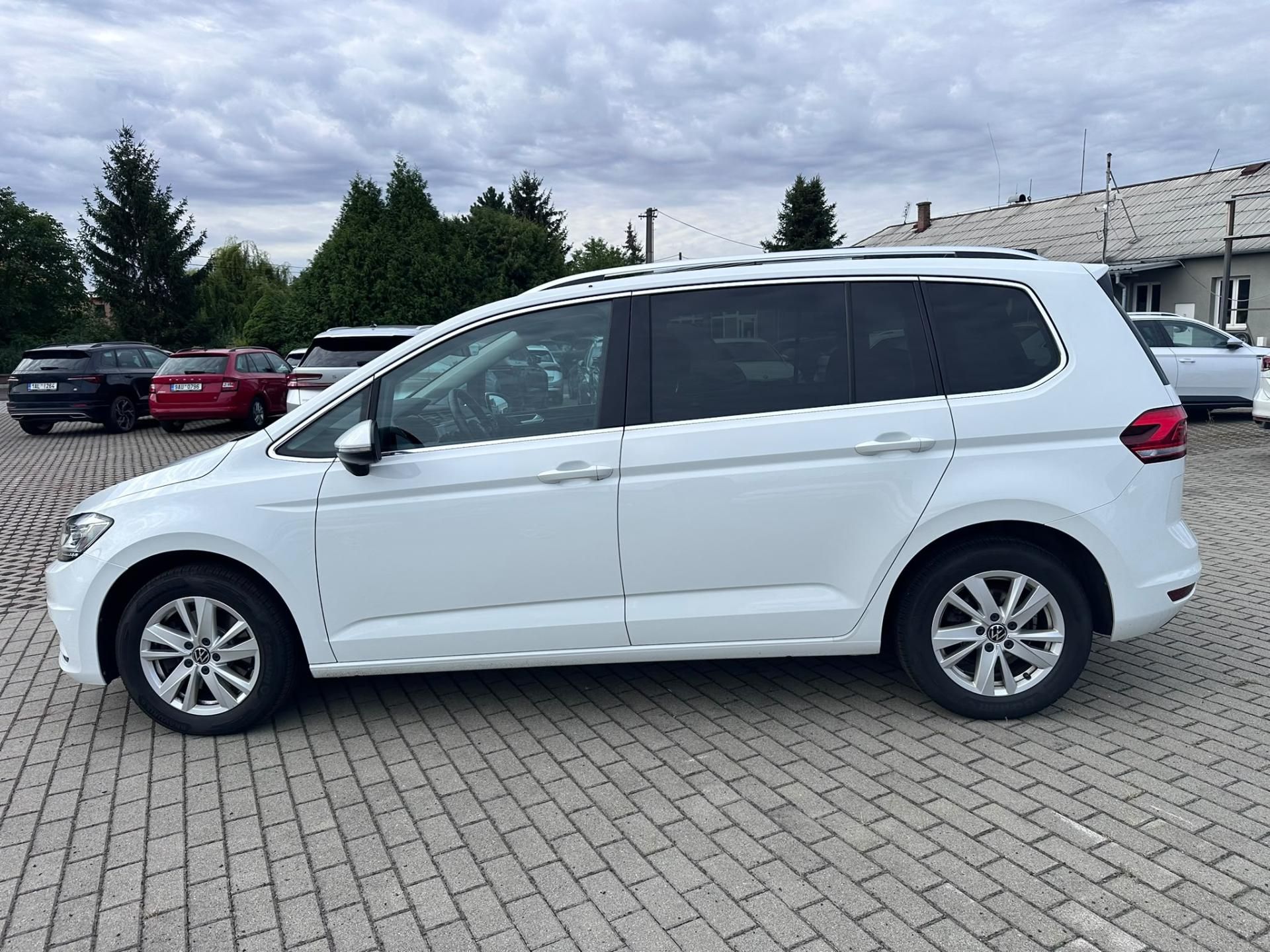 Volkswagen Touran, 2.0 TDI 110kW DSG Highline - fotka 3