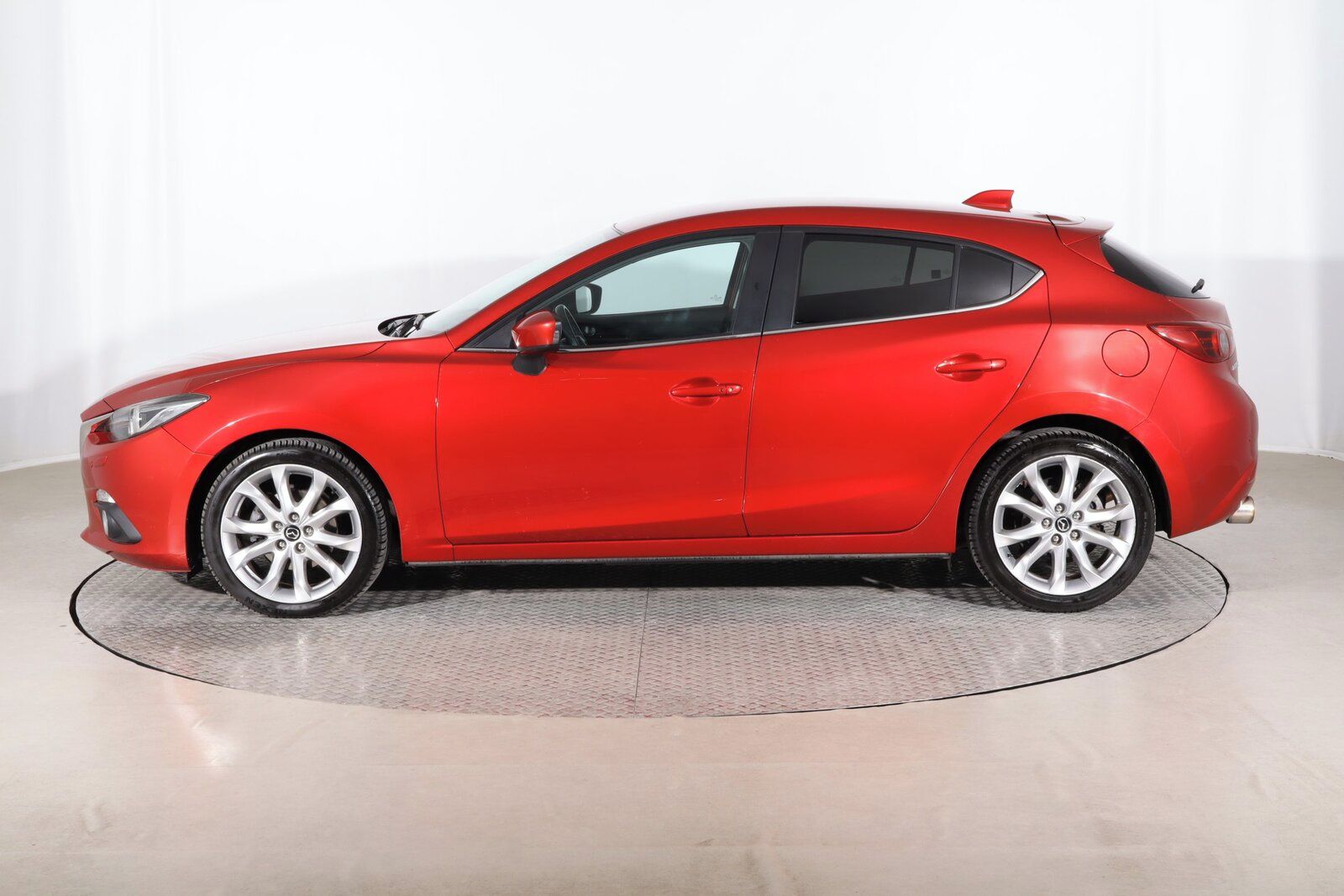 Mazda 3, 2.2 Skyactiv-D, Automat - fotka 3
