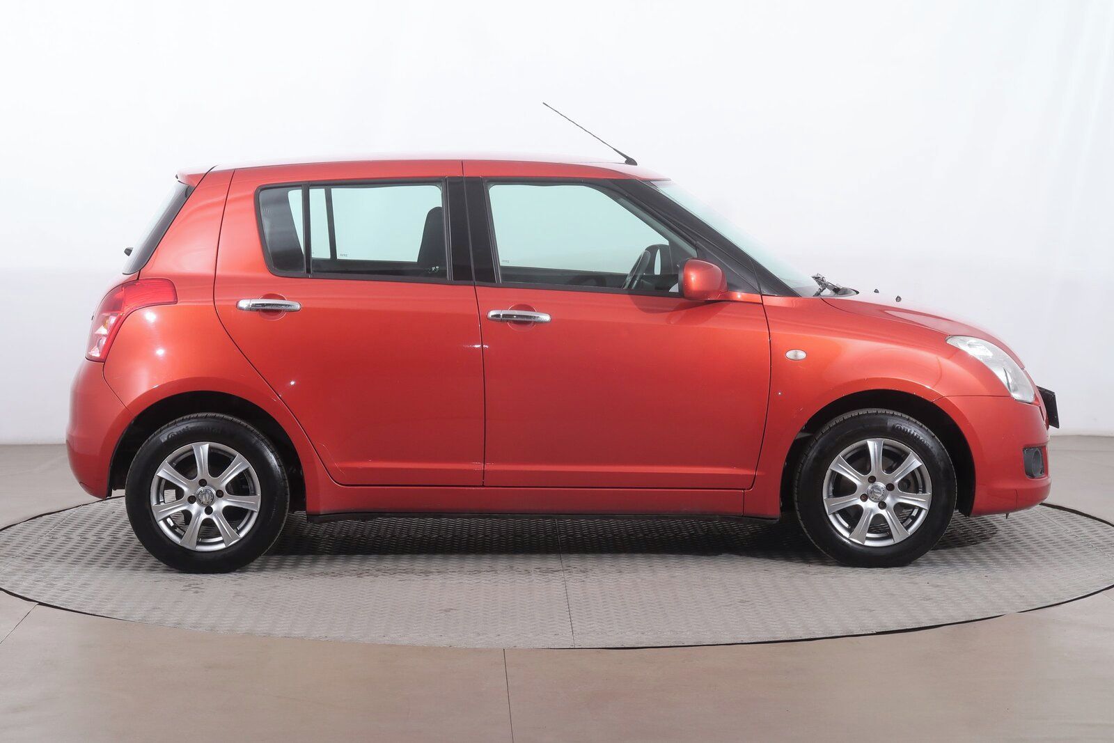 Suzuki Swift, 1.3, po STK, za skvělou cenu - fotka 6