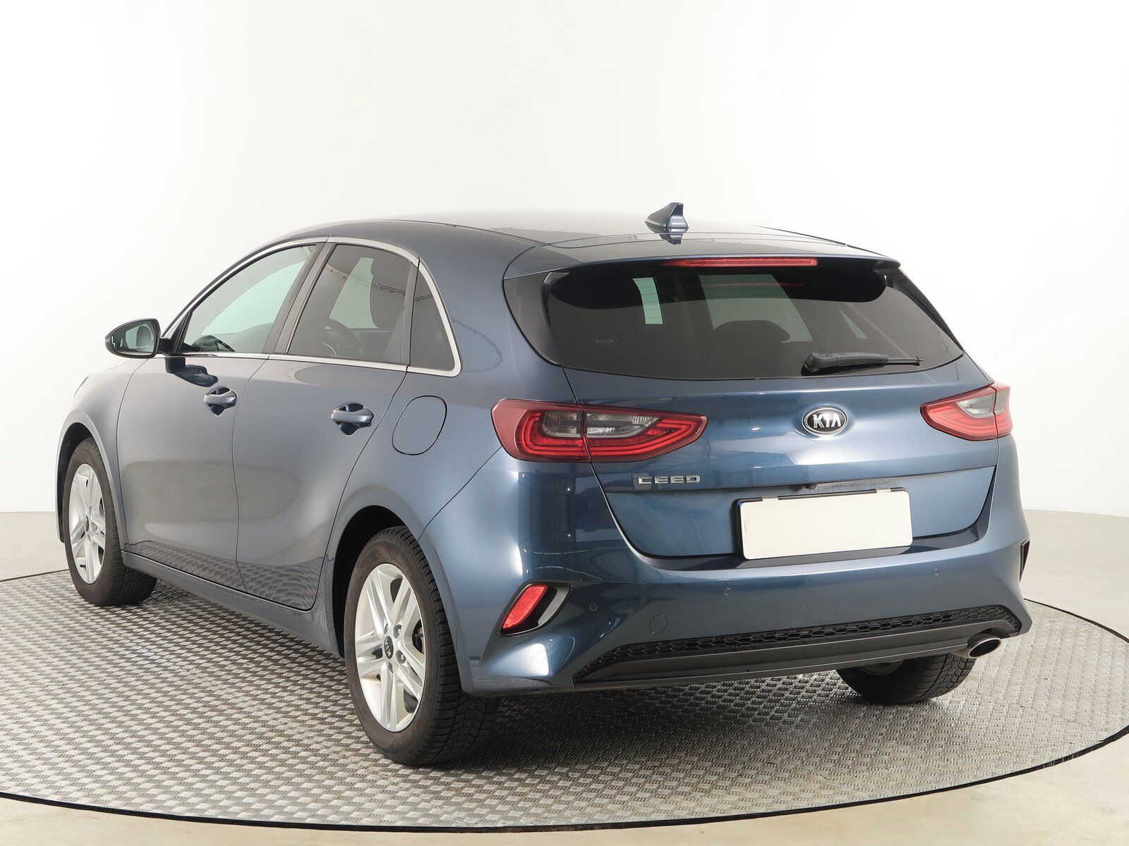 Kia Cee´d, 1.5 T-GDI, Gold, Automat - fotka 4