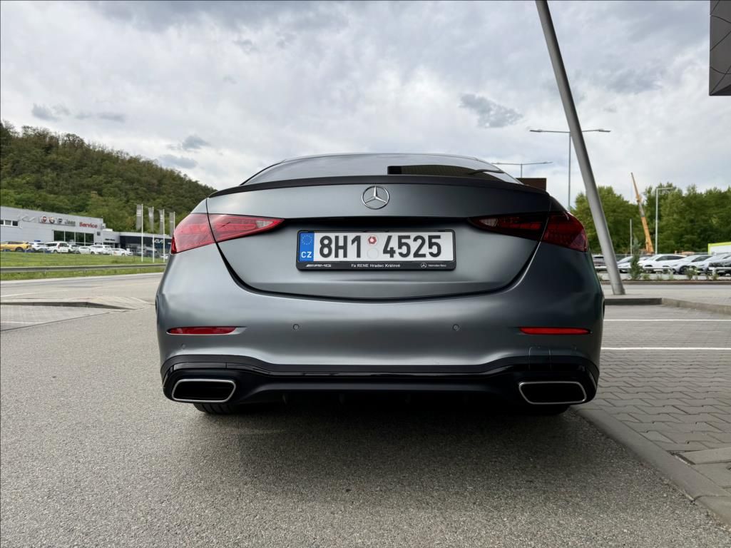 Mercedes-Benz Třídy C, C 300 4MATIC  AMG Paket - fotka 6