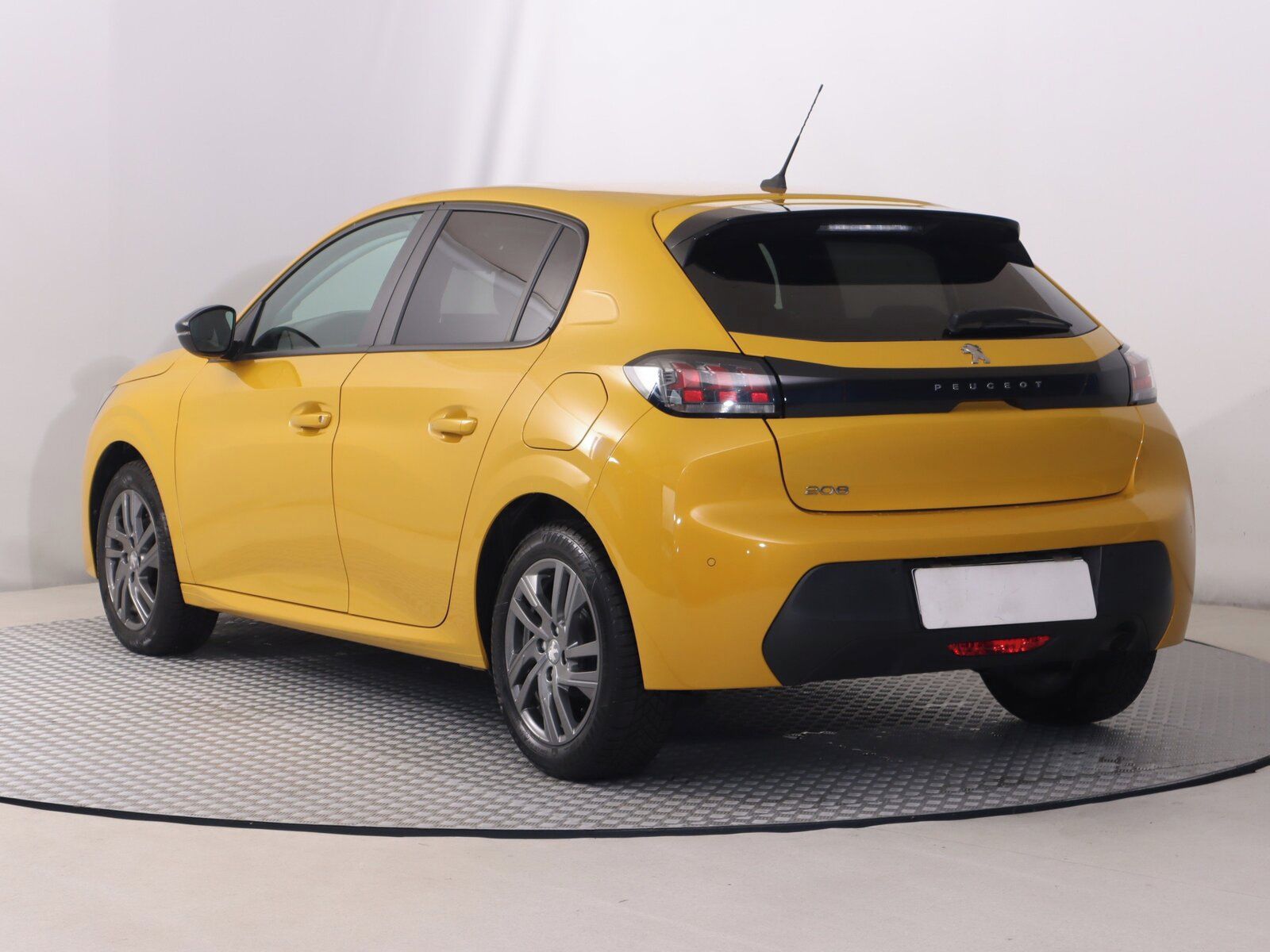 Peugeot 208, 1.2 PureTech, Active Pack - fotka 4