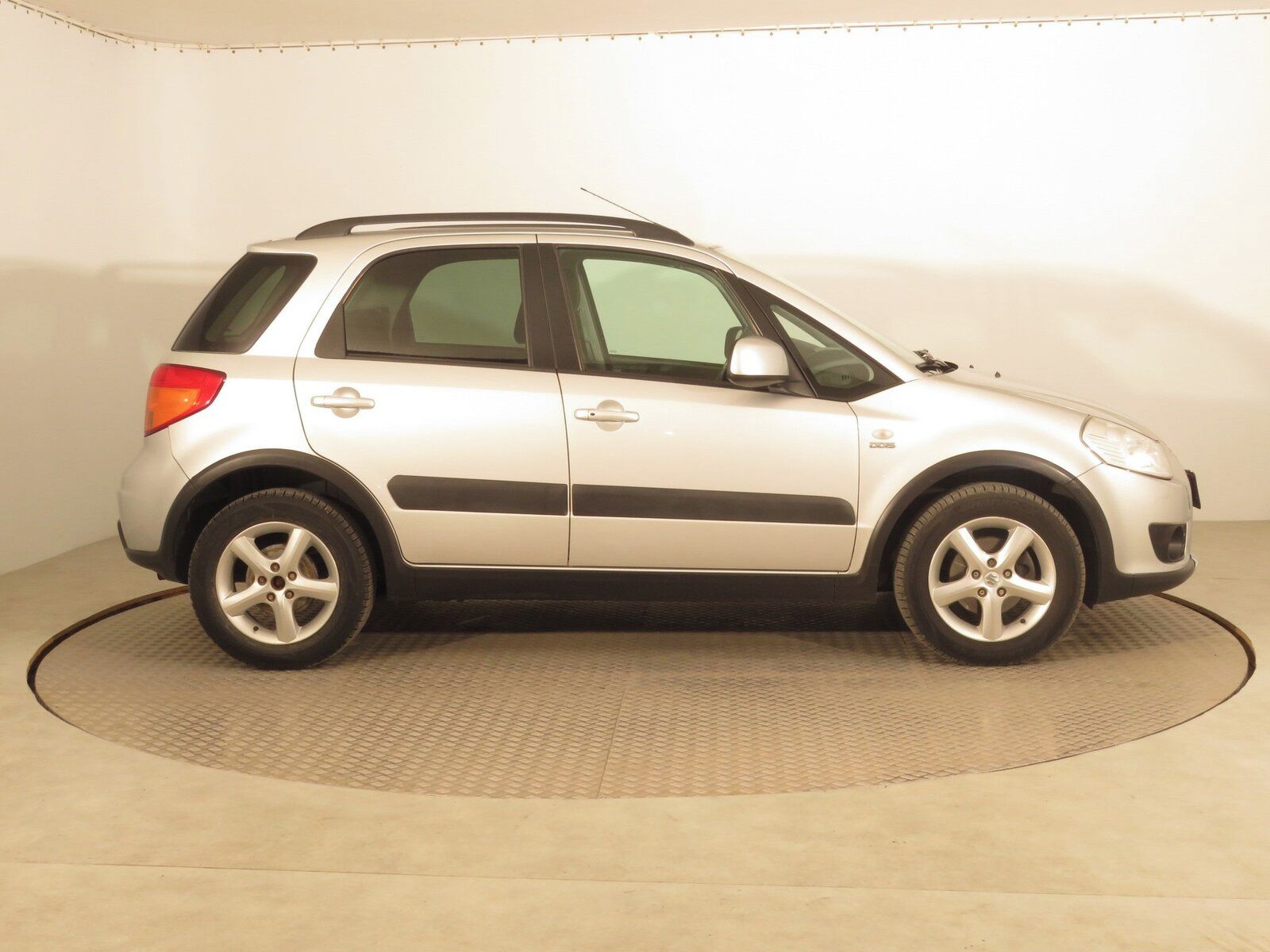 Suzuki SX4, 1.9 DDiS, 4X4, Serv.kniha - fotka 6