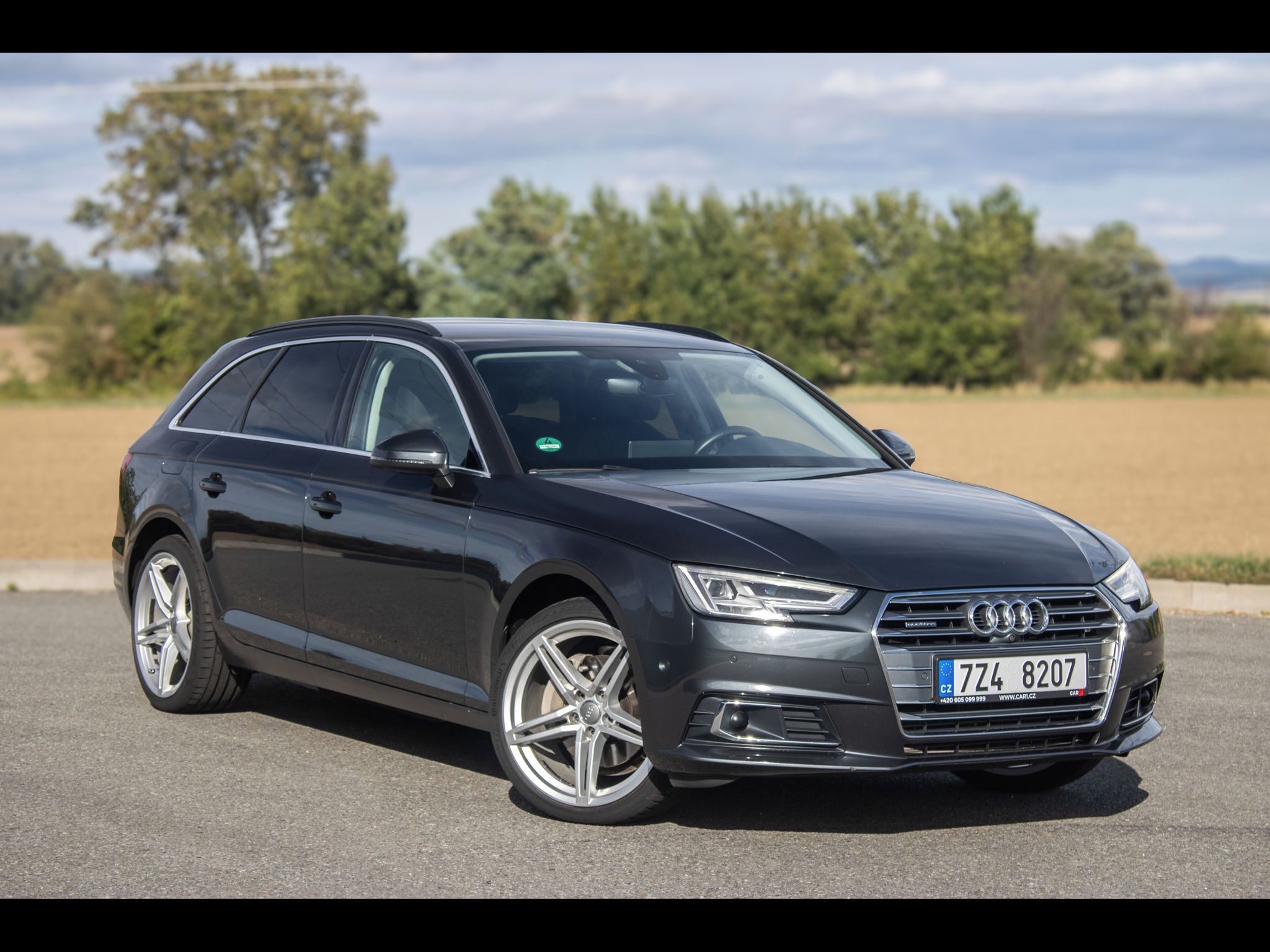 Audi A4 - fotka 3