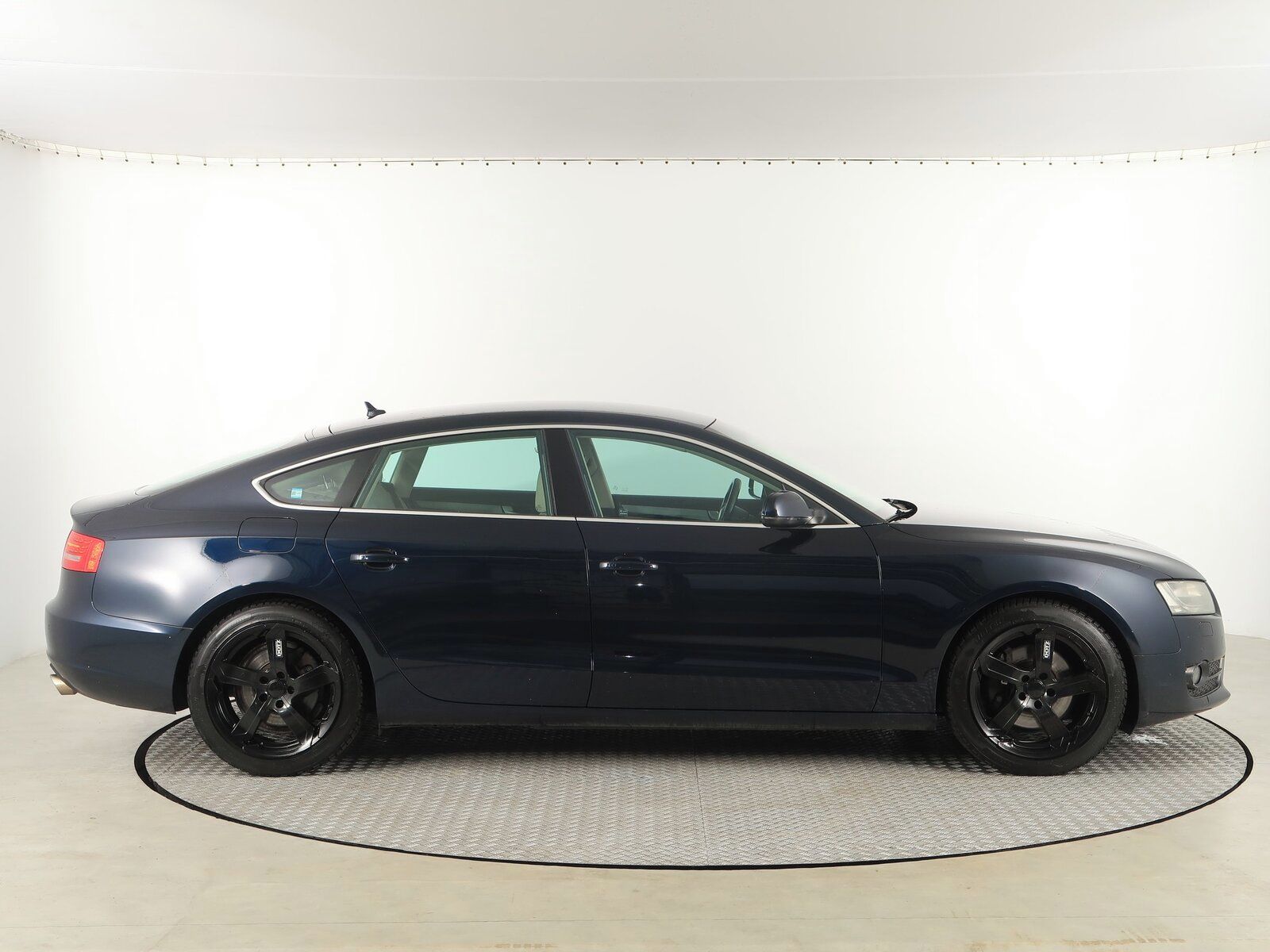 Audi A5, 2.7 TDI, Automat - fotka 6