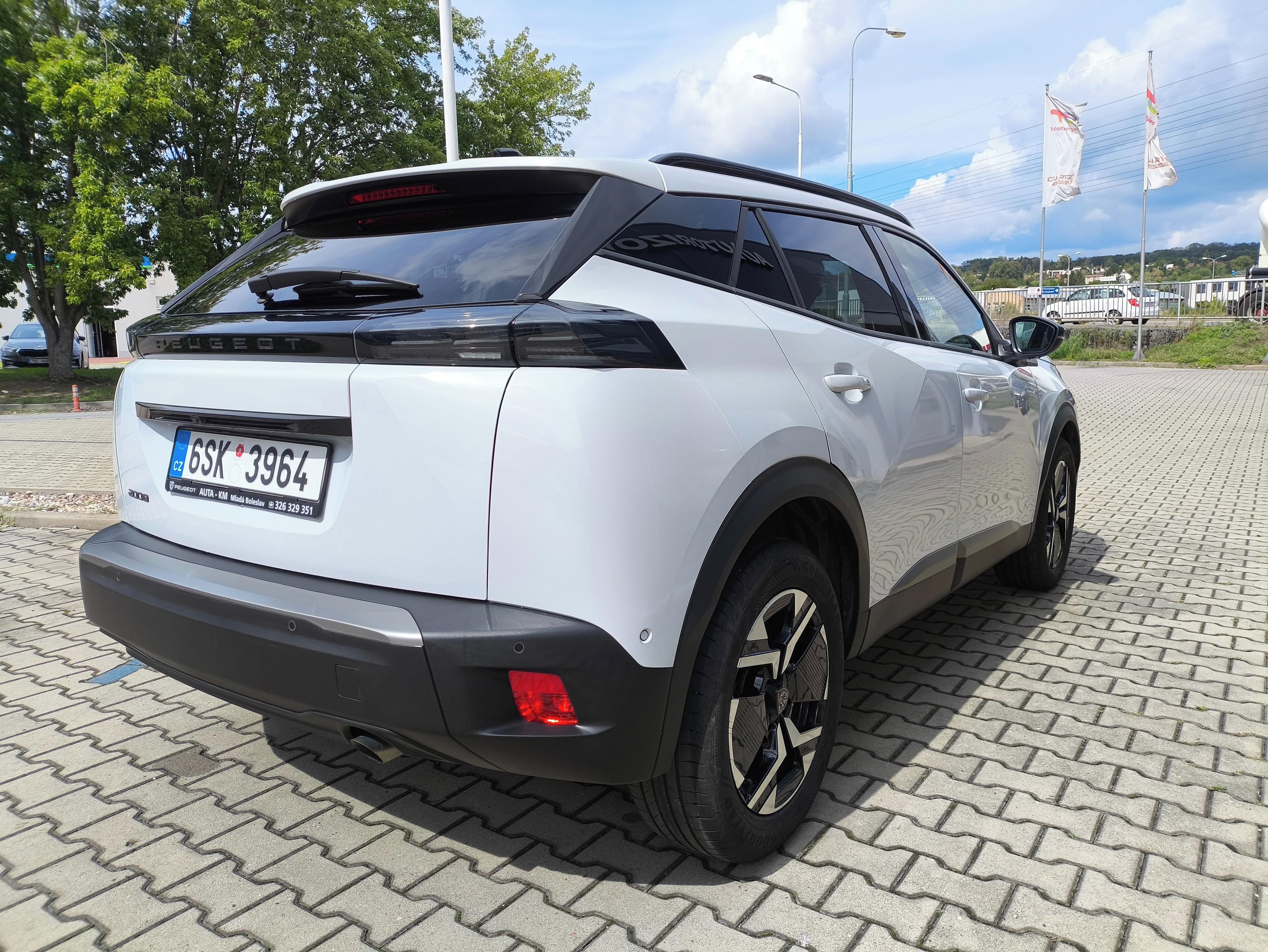 Peugeot 2008, ALLURE 1.2 PRAV.SERVIS PEUGEOT - fotka 3