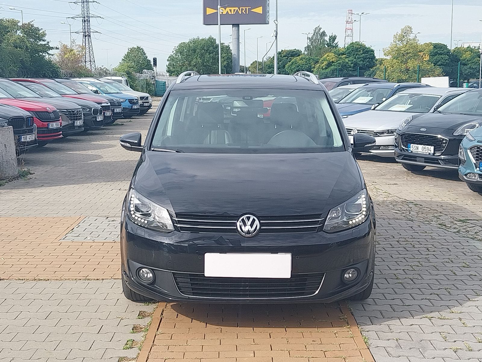Volkswagen Touran, 1.6 TDI, Kožené sedačky - fotka 2