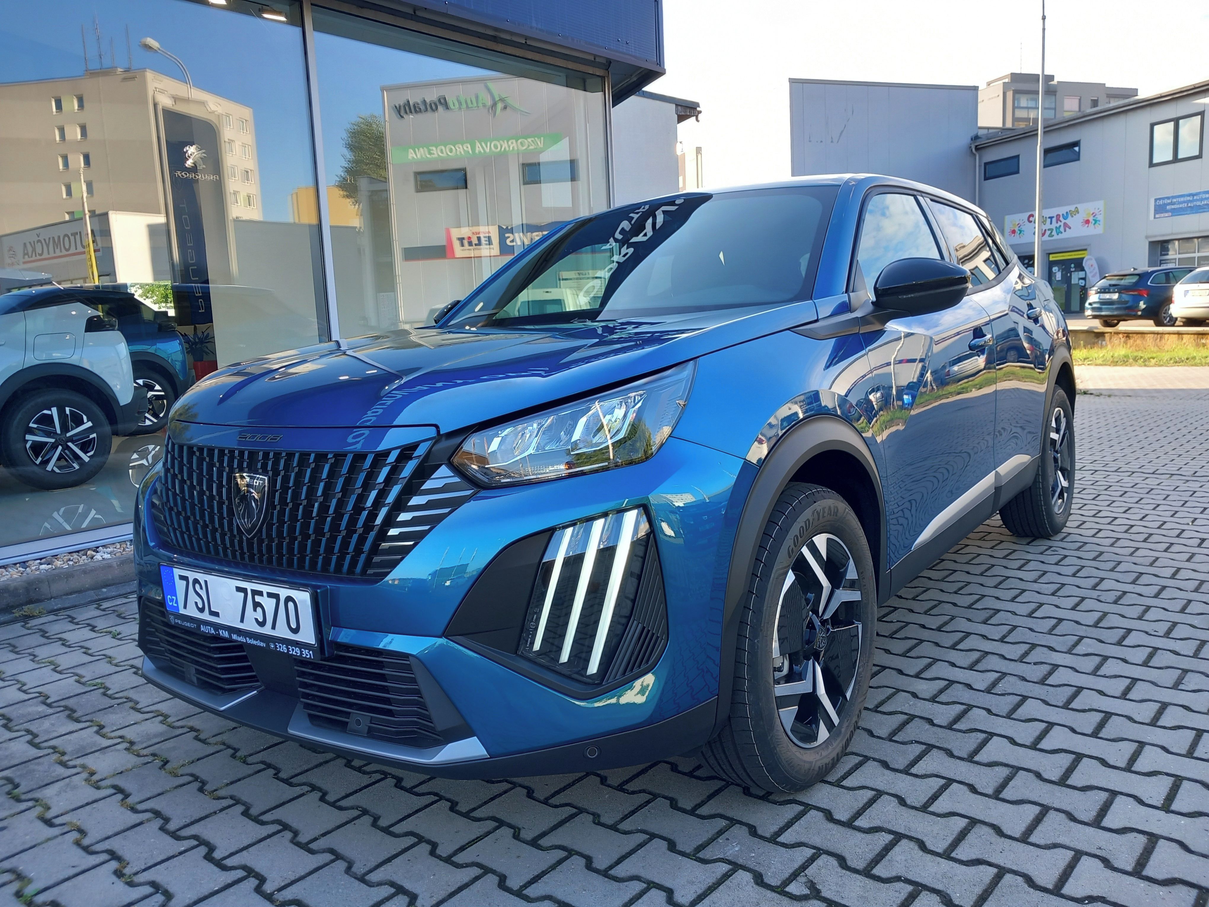 Peugeot 2008, ALLURE TURBO 100 - fotka 2