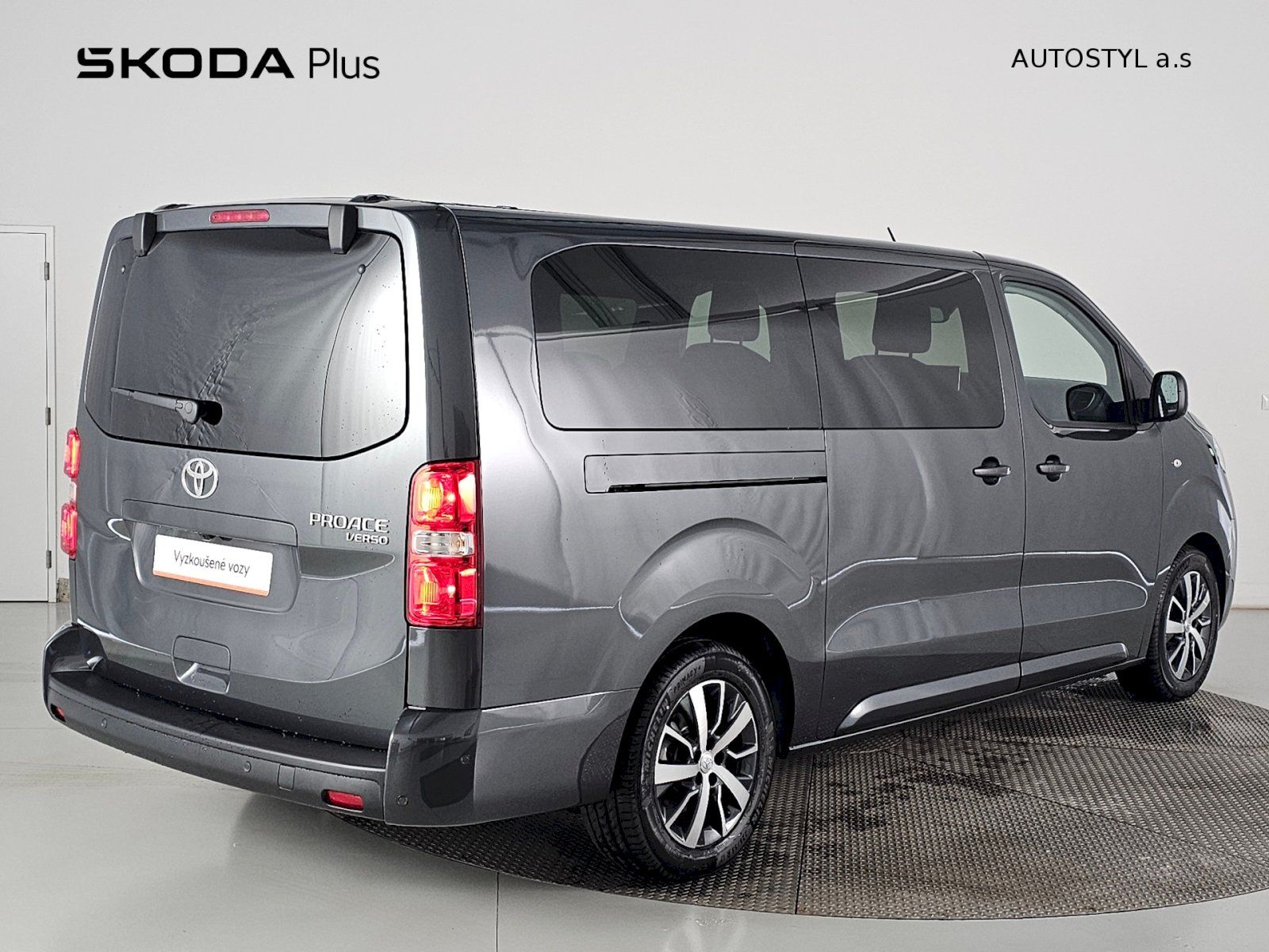 Toyota Proace Verso, L2 2.2D 180k AT FAMILY 8S - fotka 2