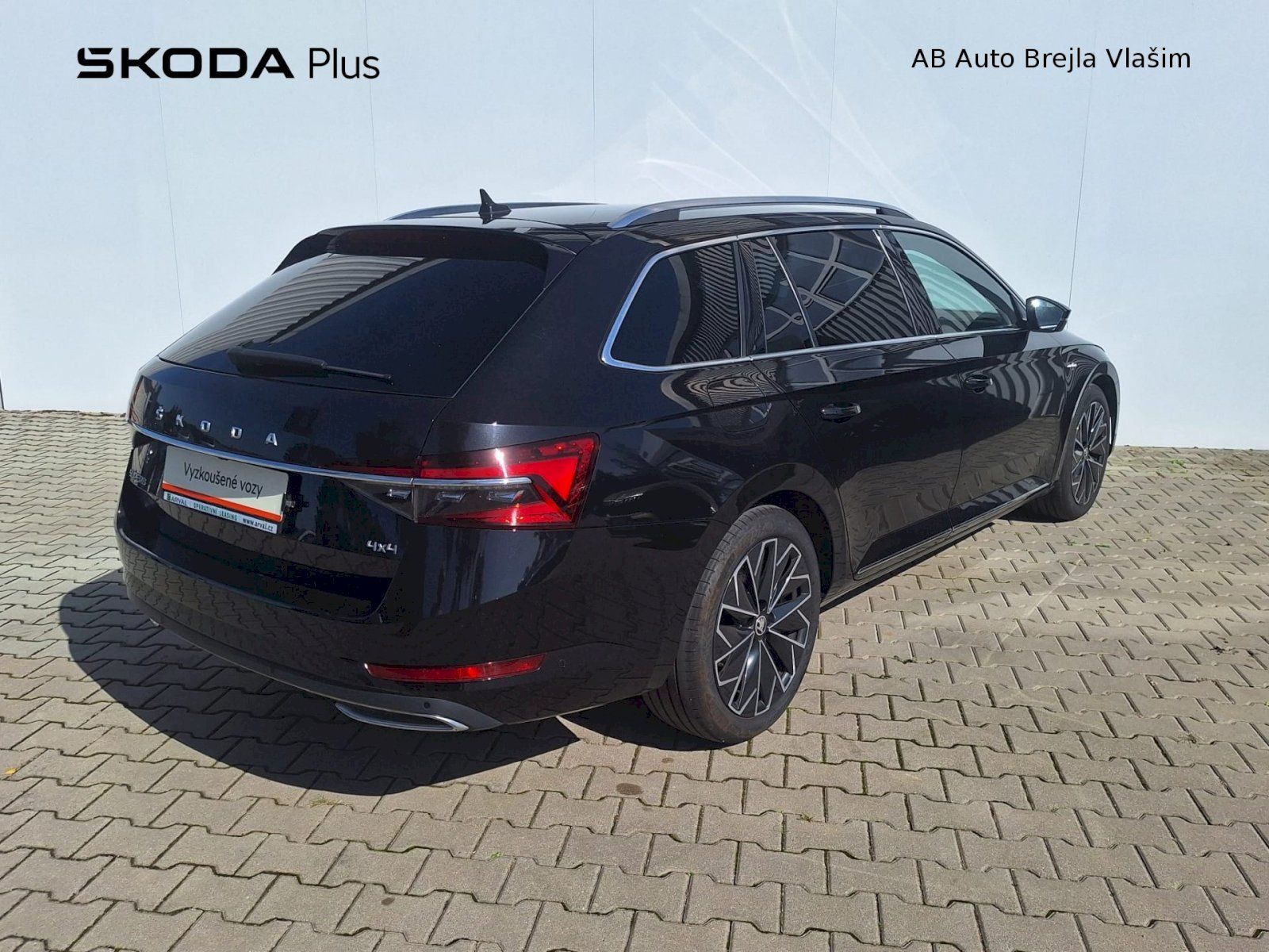 Škoda Superb, COMBI / 2.0TDI / 140 kW / 7DSG - fotka 2