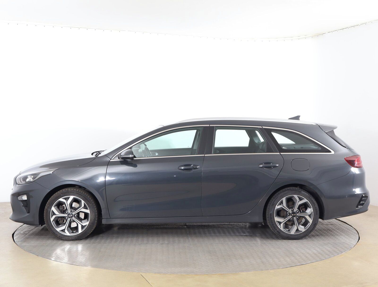 Kia Cee´d, 1.6 CRDi, Platinum - fotka 3