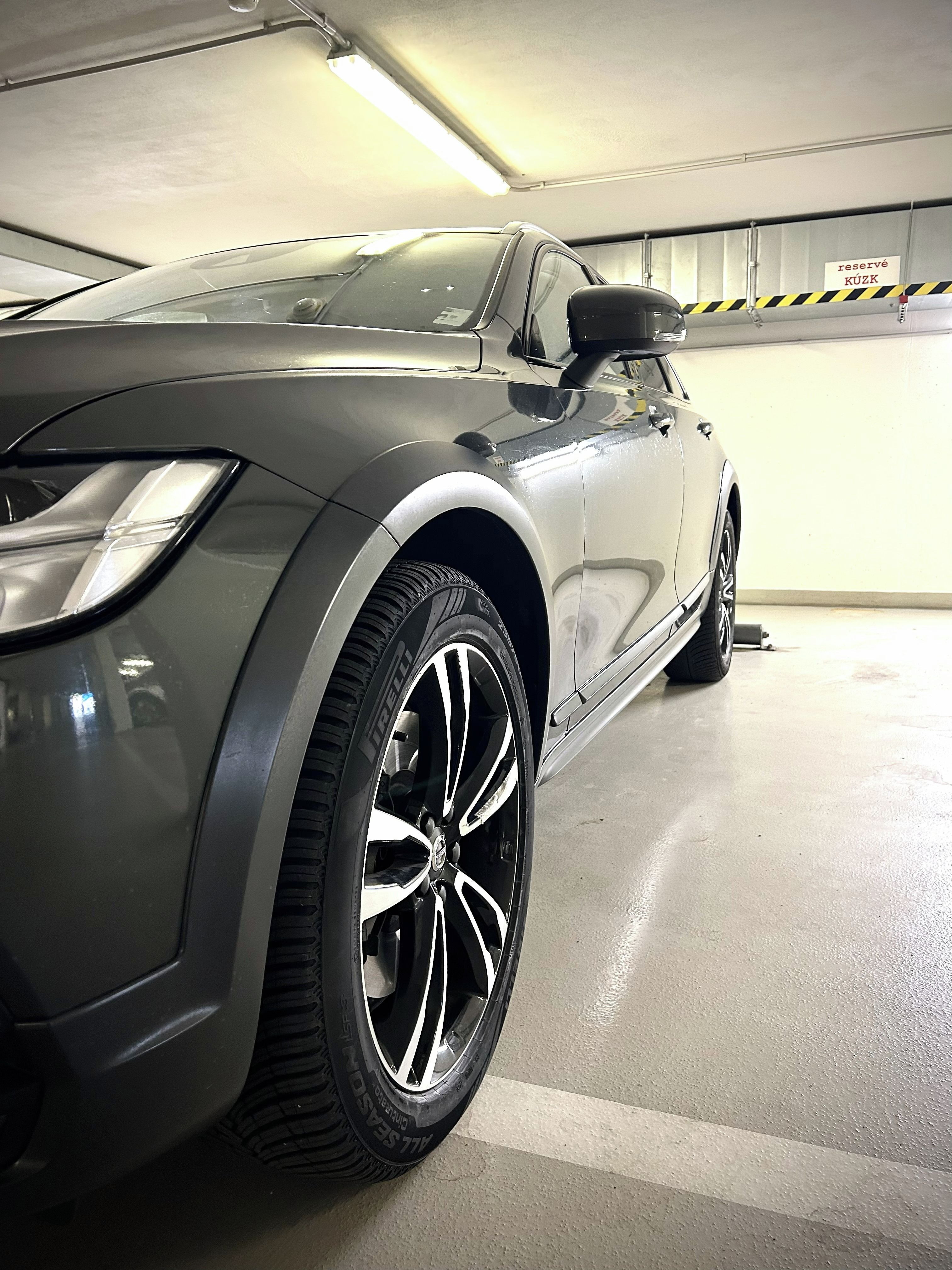 Volvo V90, Volvo V90 CrossCountry D5 AWD - fotka 2