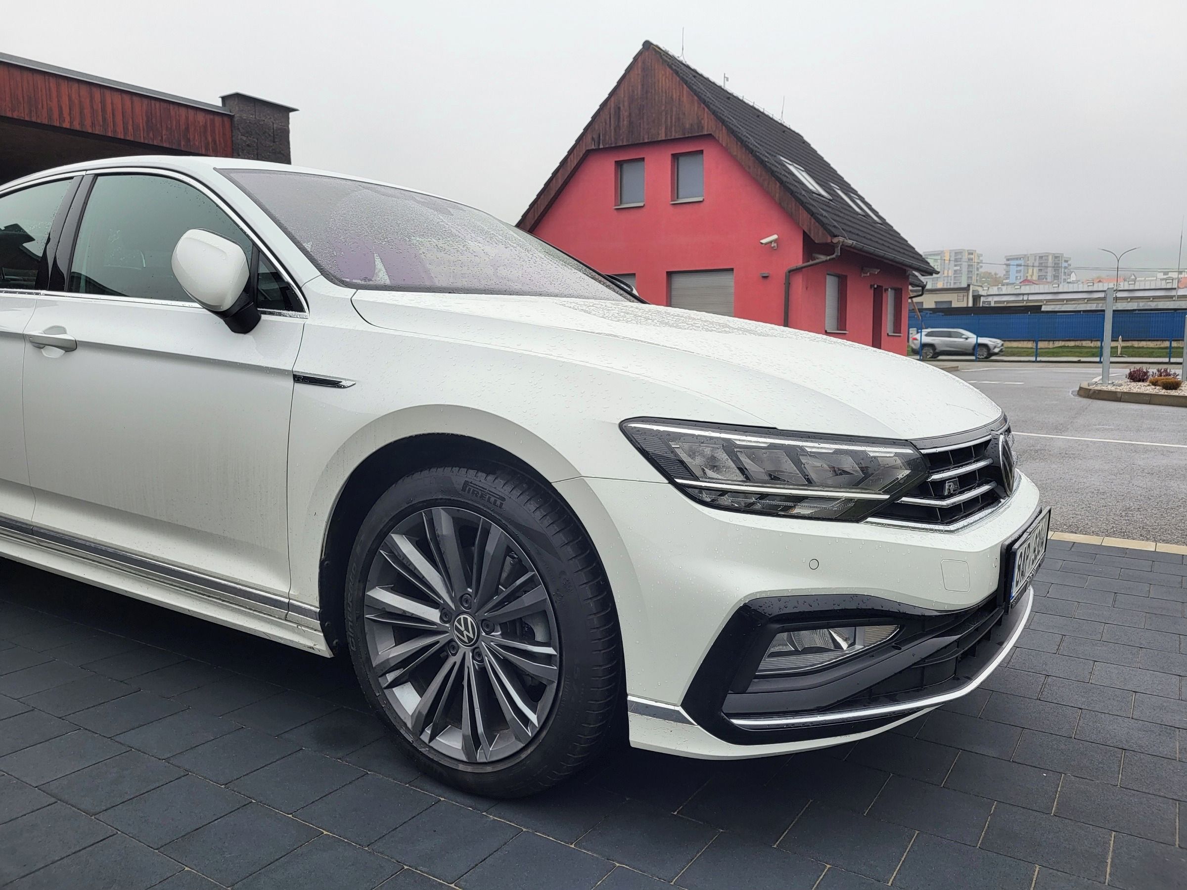 Volkswagen Passat, 2.0 TSI  140kw Elegance 7DSG - fotka 6