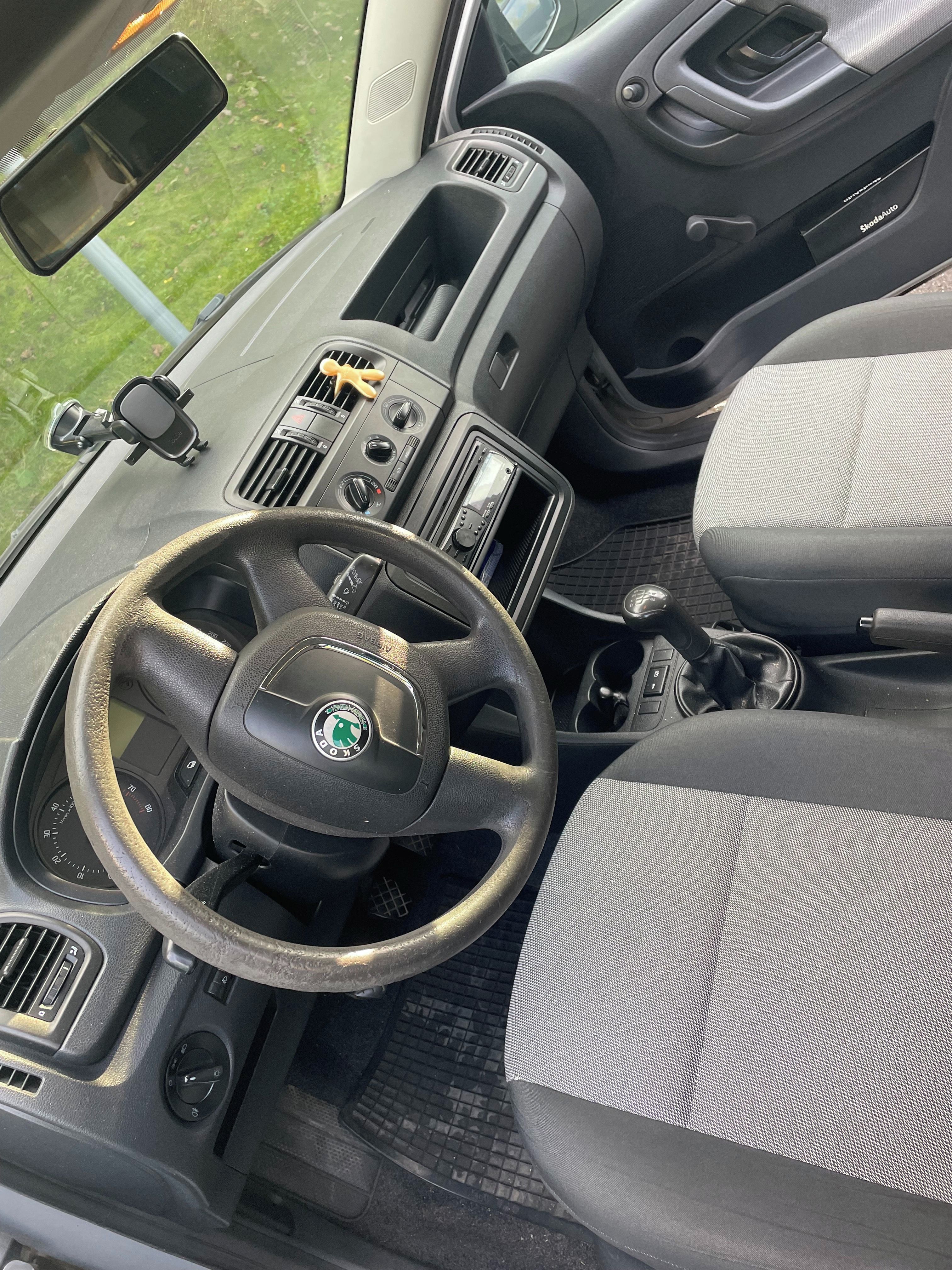 Škoda Fabia, II, 1.2 TSI 63kW, šedá metál - fotka 5