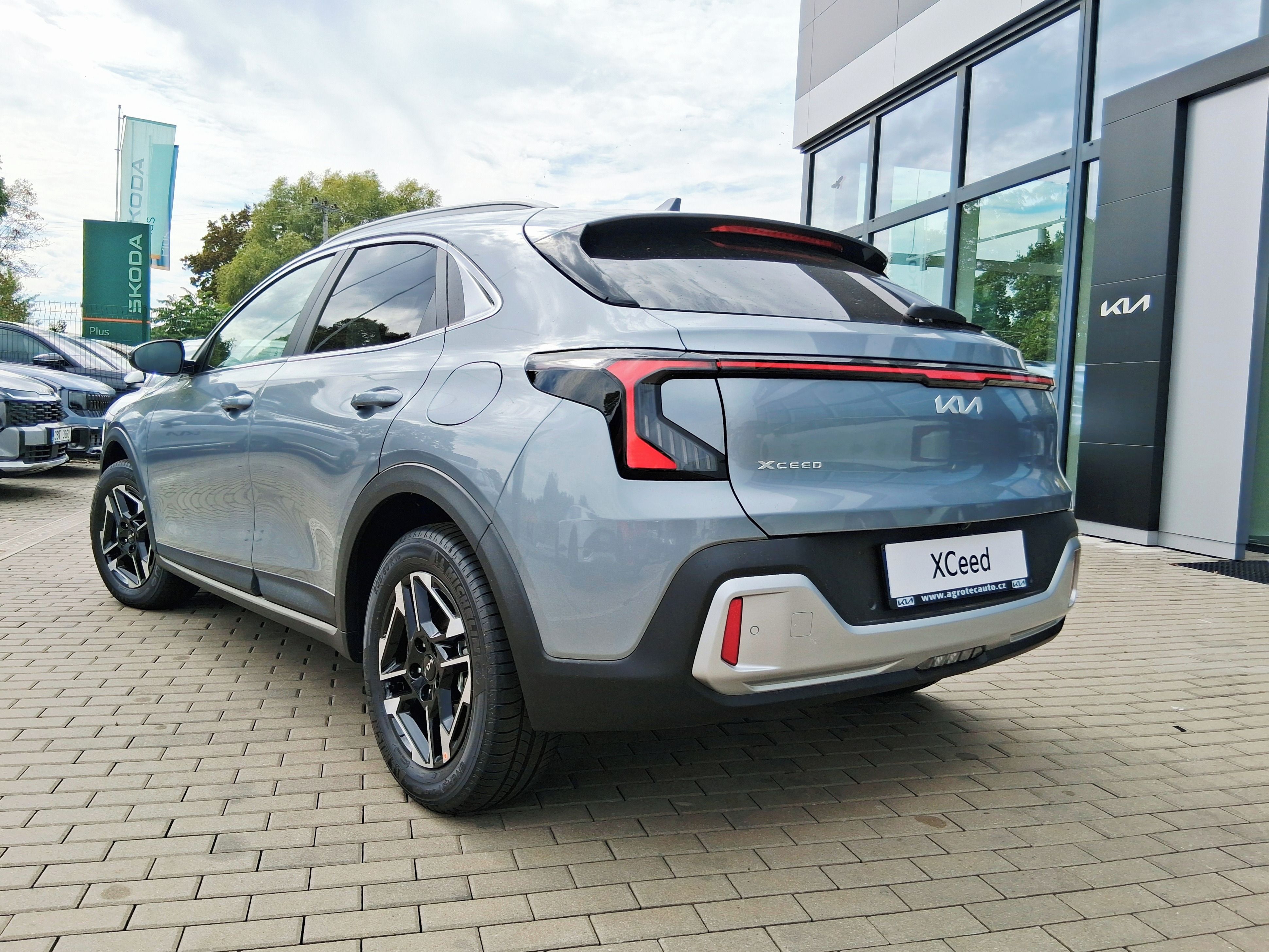 Kia XCee´d, model 2027 1,0 T-GDi Exclusive - fotka 4