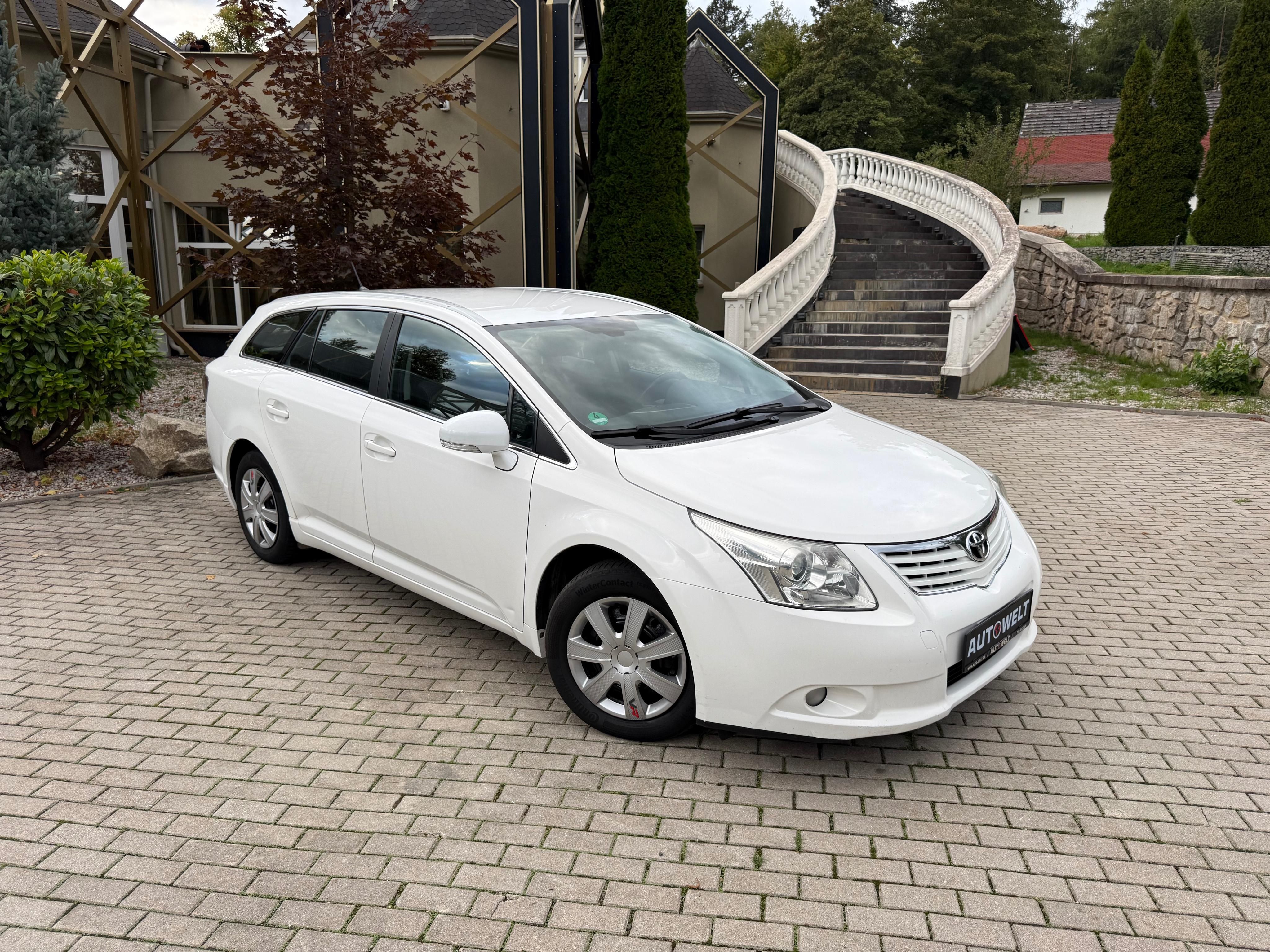 Toyota Avensis, 2.0 D-4D 93kW /NAVI/KLIMA/STK - fotka 2