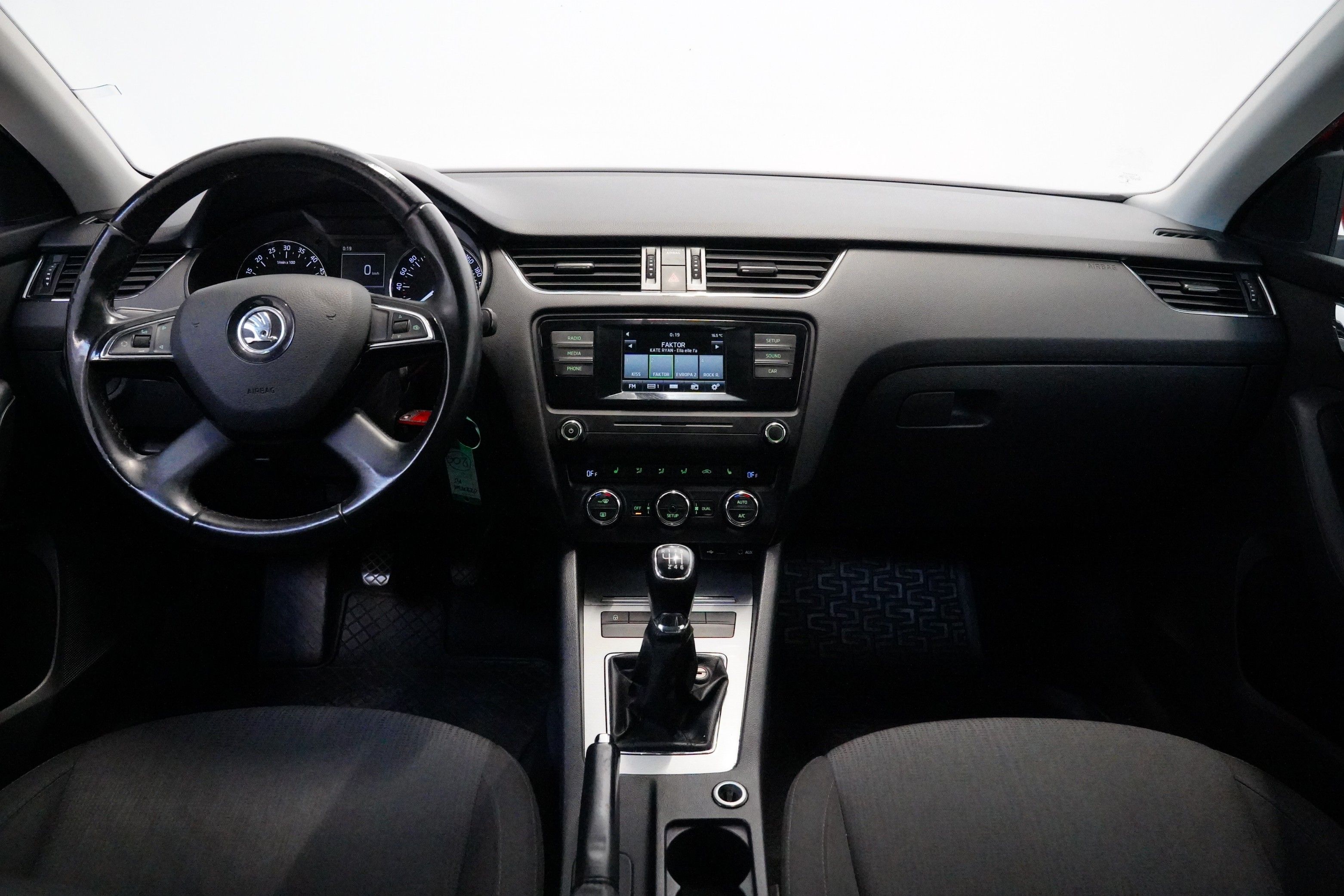 Škoda Octavia, 2.0 TDI 110 kW Elegance - fotka 6