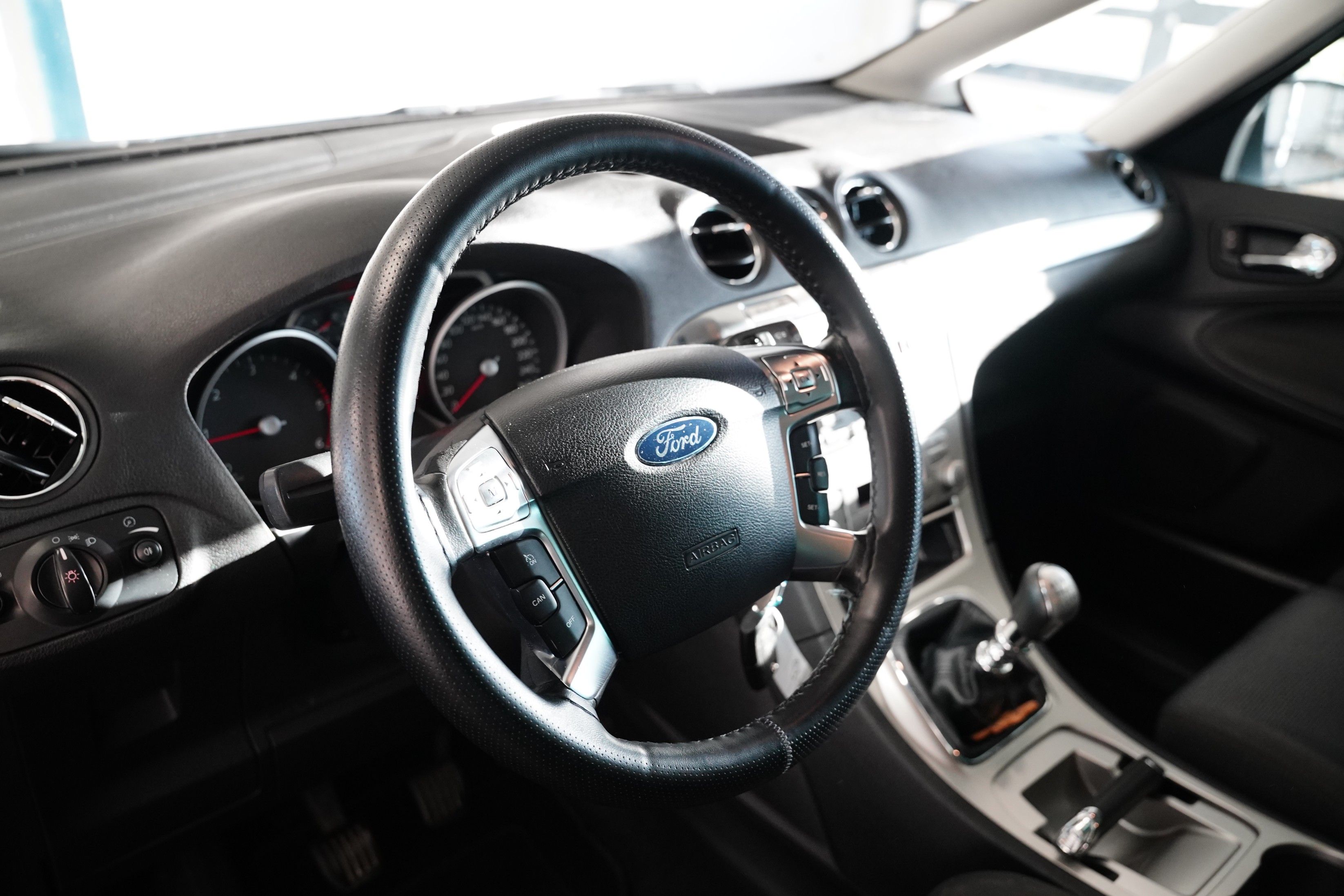 Ford S-MAX, 2.0 TDCi 100kW - fotka 6
