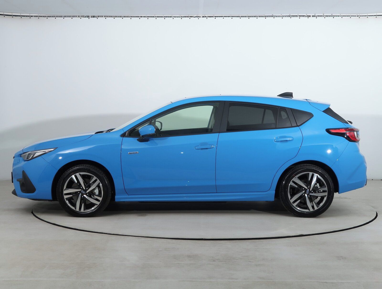 Subaru Impreza, 2.0 e-Boxer, 4X4, Automat - fotka 3