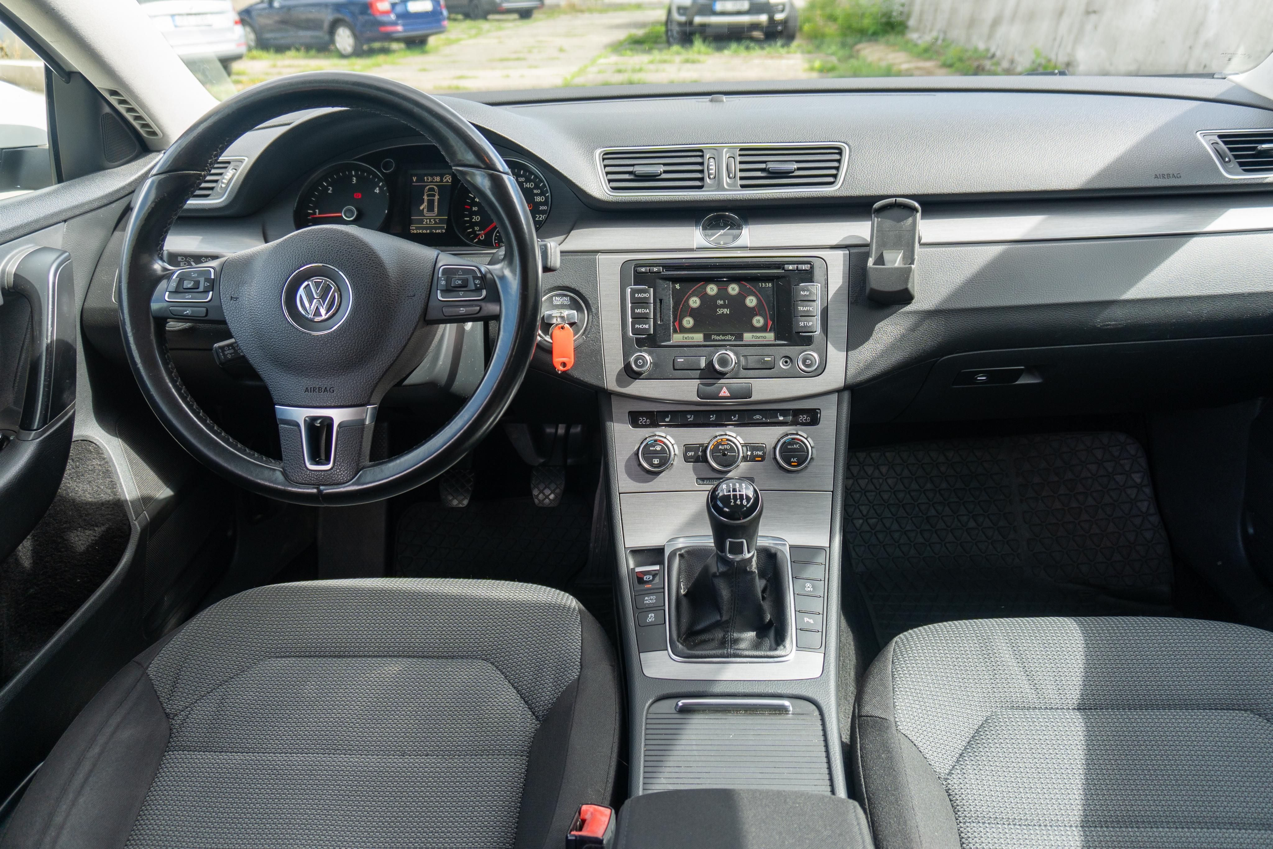 Volkswagen Passat Variant, VW PASSAT B7 2.0 TDI - fotka 6