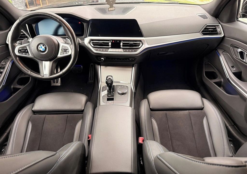 BMW Řada 3, 320D 140Kw M-packet X-drive - fotka 3