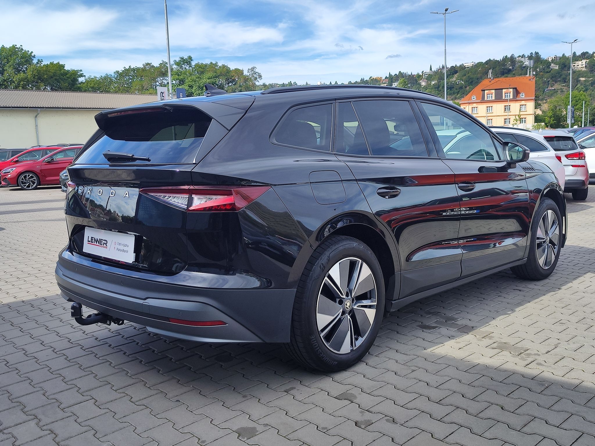 Škoda Enyaq iV, EV/55 kWh/125kW Tour 50 - fotka 5