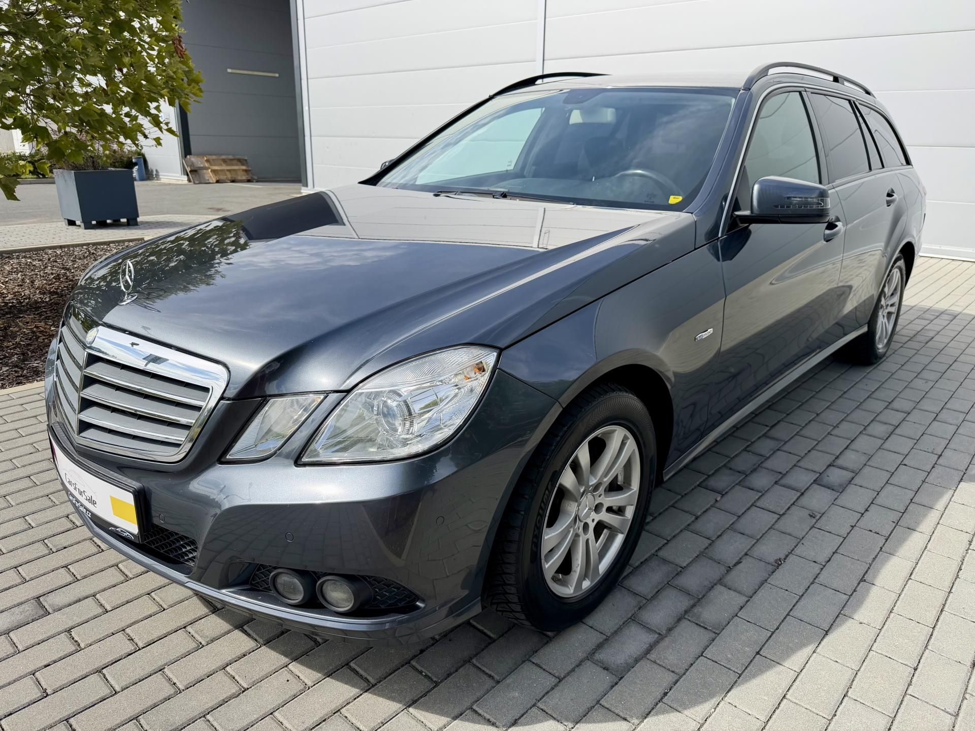 Mercedes-Benz Třídy E, 200 CDI AUTOMAT XENONY NAVI!!! - fotka 3