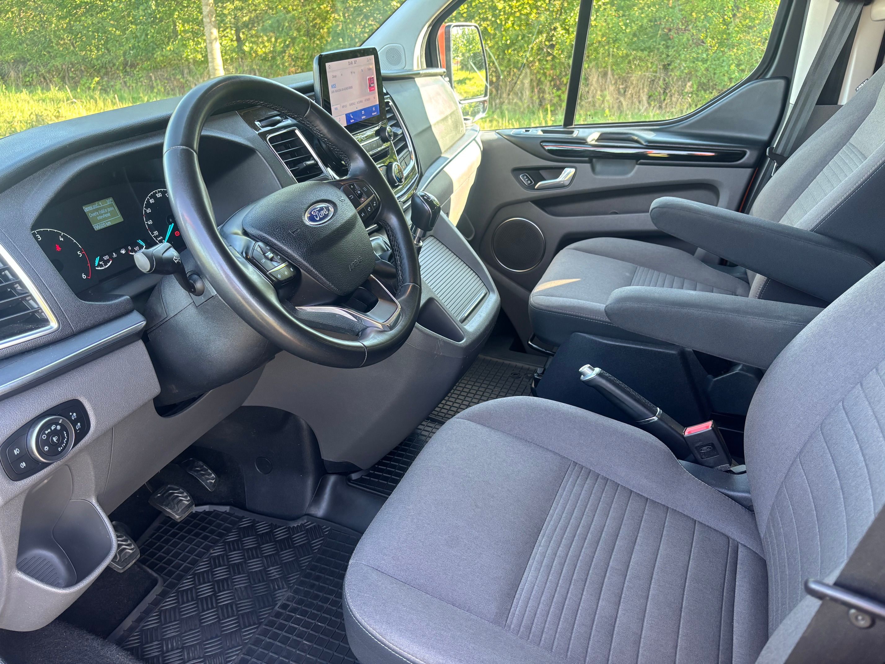 Ford Tourneo Custom, 2.0 EcoBlue 110kw L2 DPH 1.maj - fotka 6