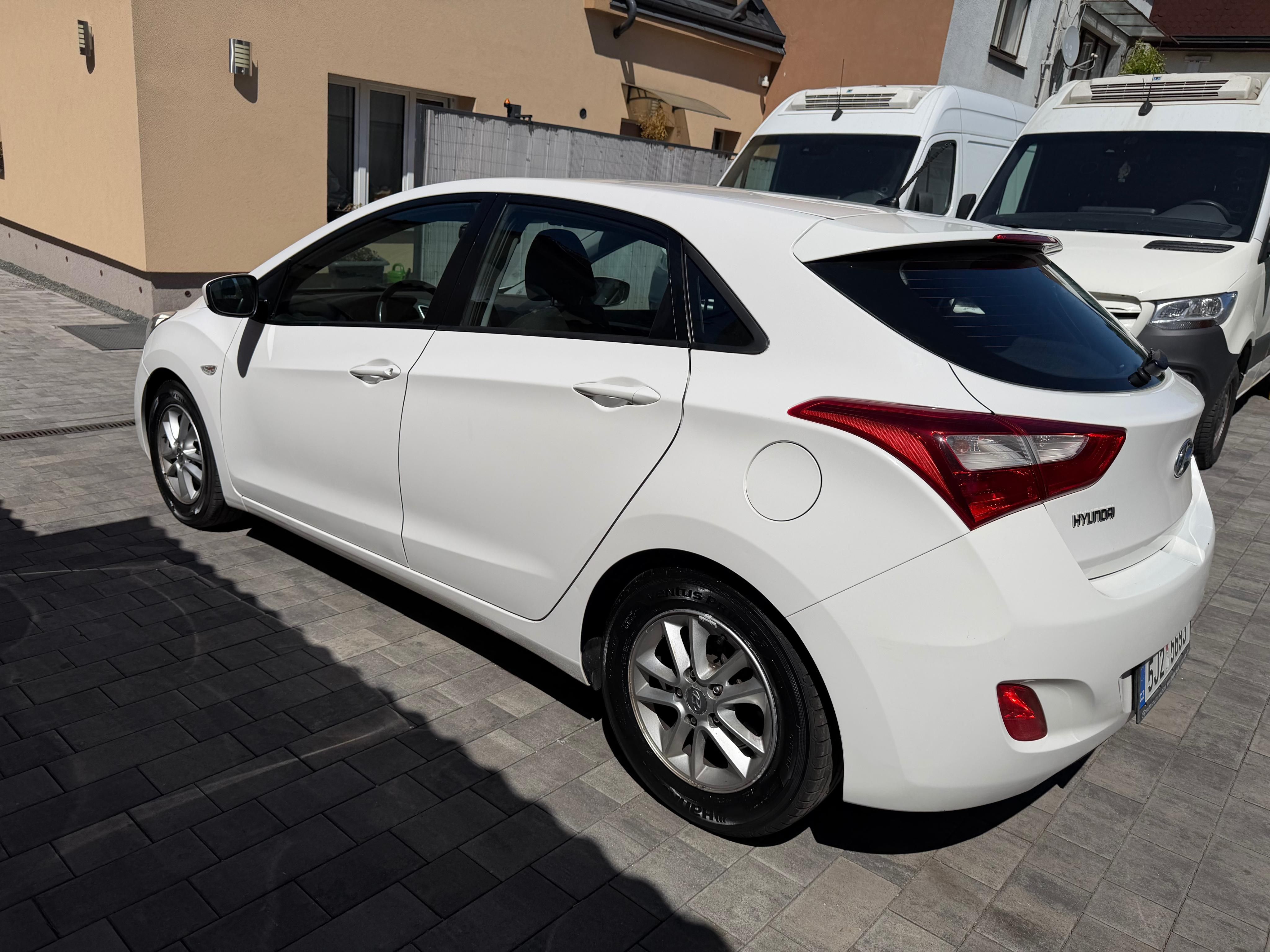 Hyundai i30, 1.4BA 1 MAJITEL ČR N.PNEU SER. - fotka 6