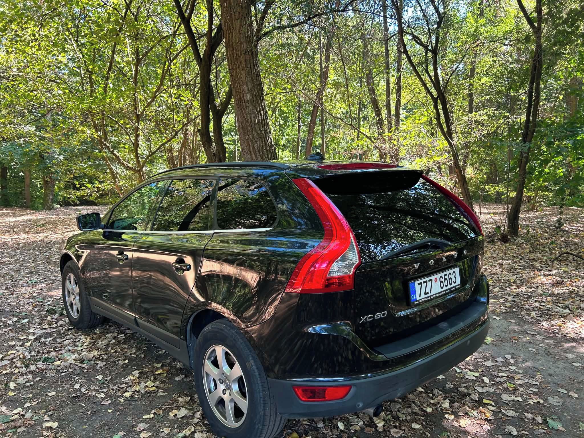 Volvo XC60, 2.0 Diesel - fotka 4