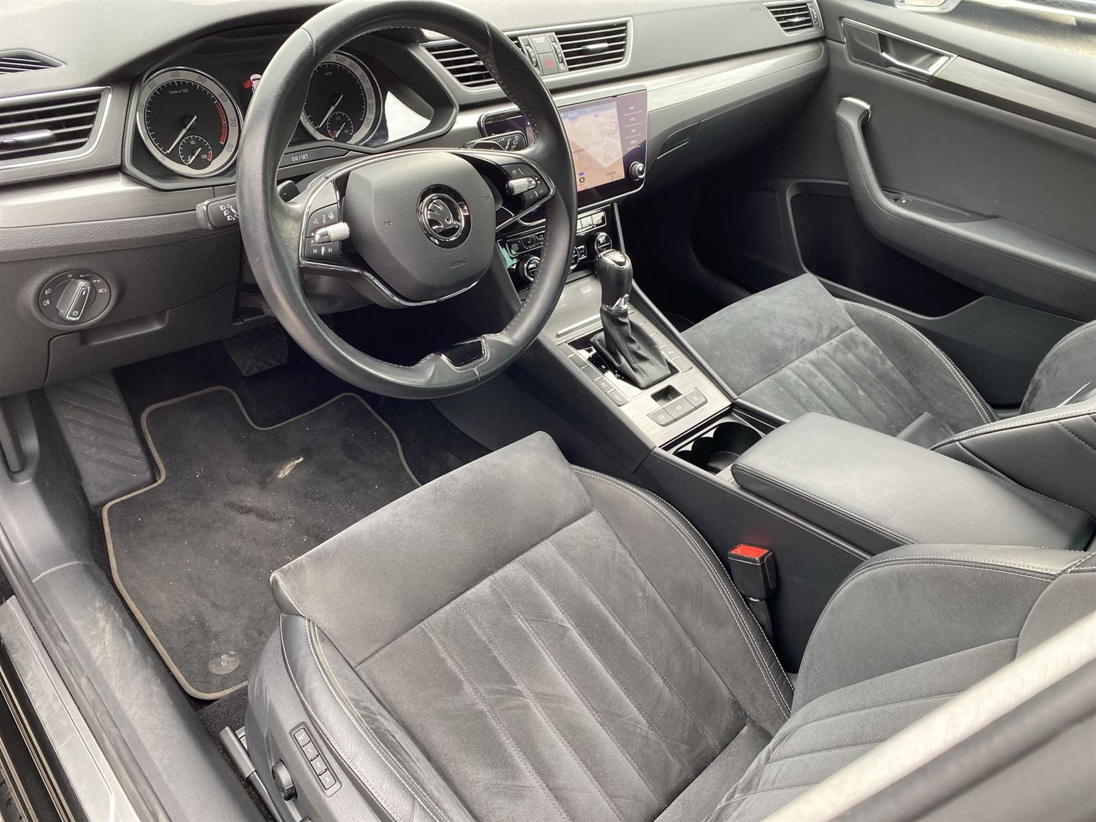 Škoda Superb, Combi 1.5 TSI ACT DSG Style+ - fotka 6