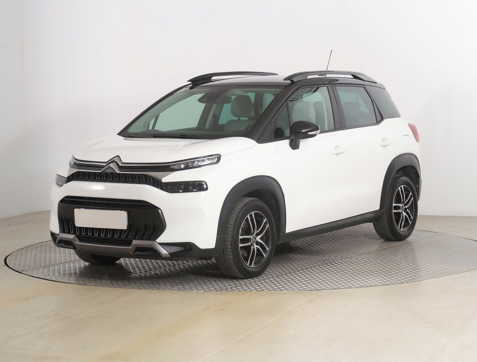Citroën C3 Aircross, 1.2 PureTech, Shine - fotka 2