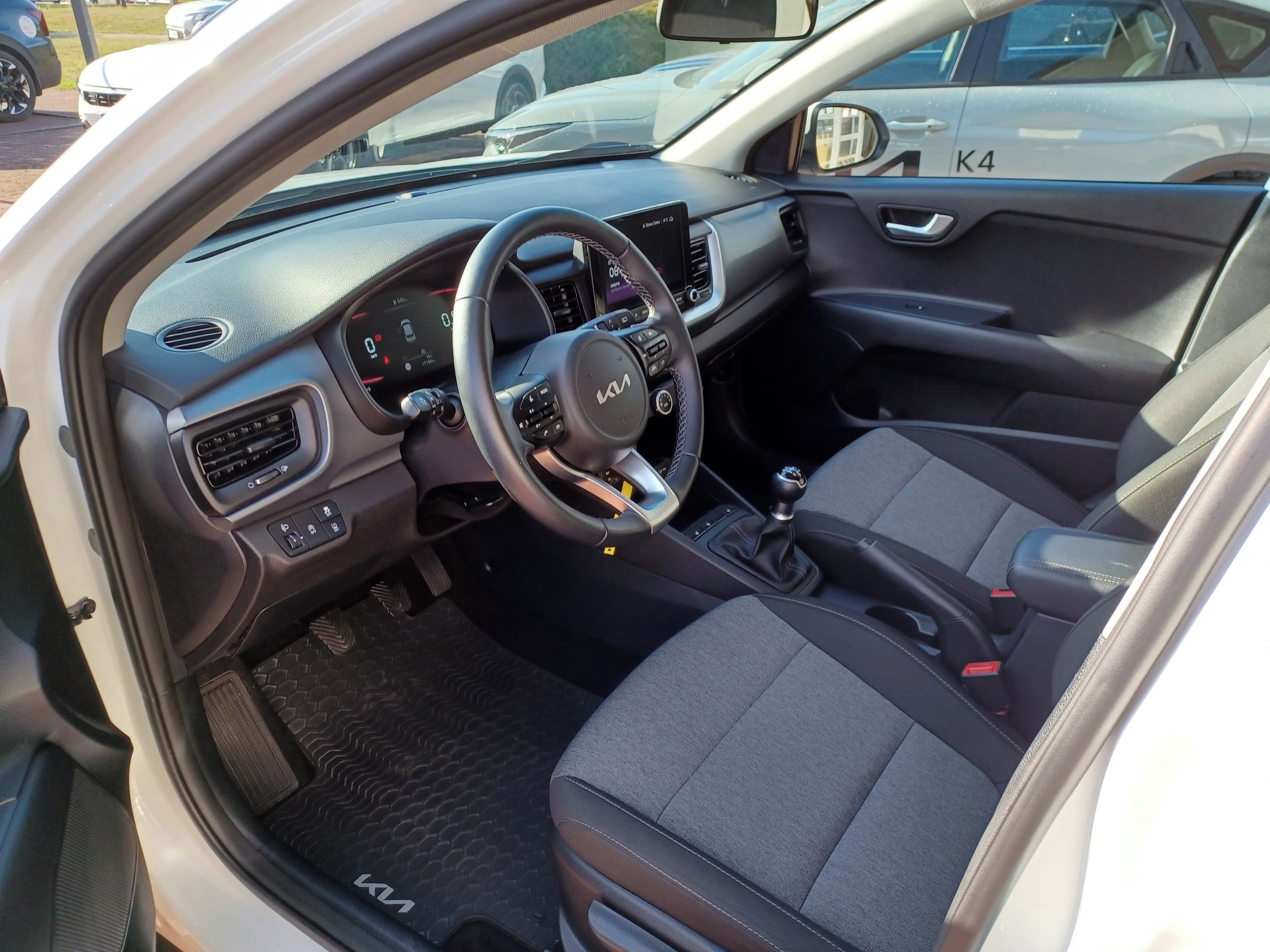 Kia Stonic, 1.2 DPI SPIN záruka - fotka 5