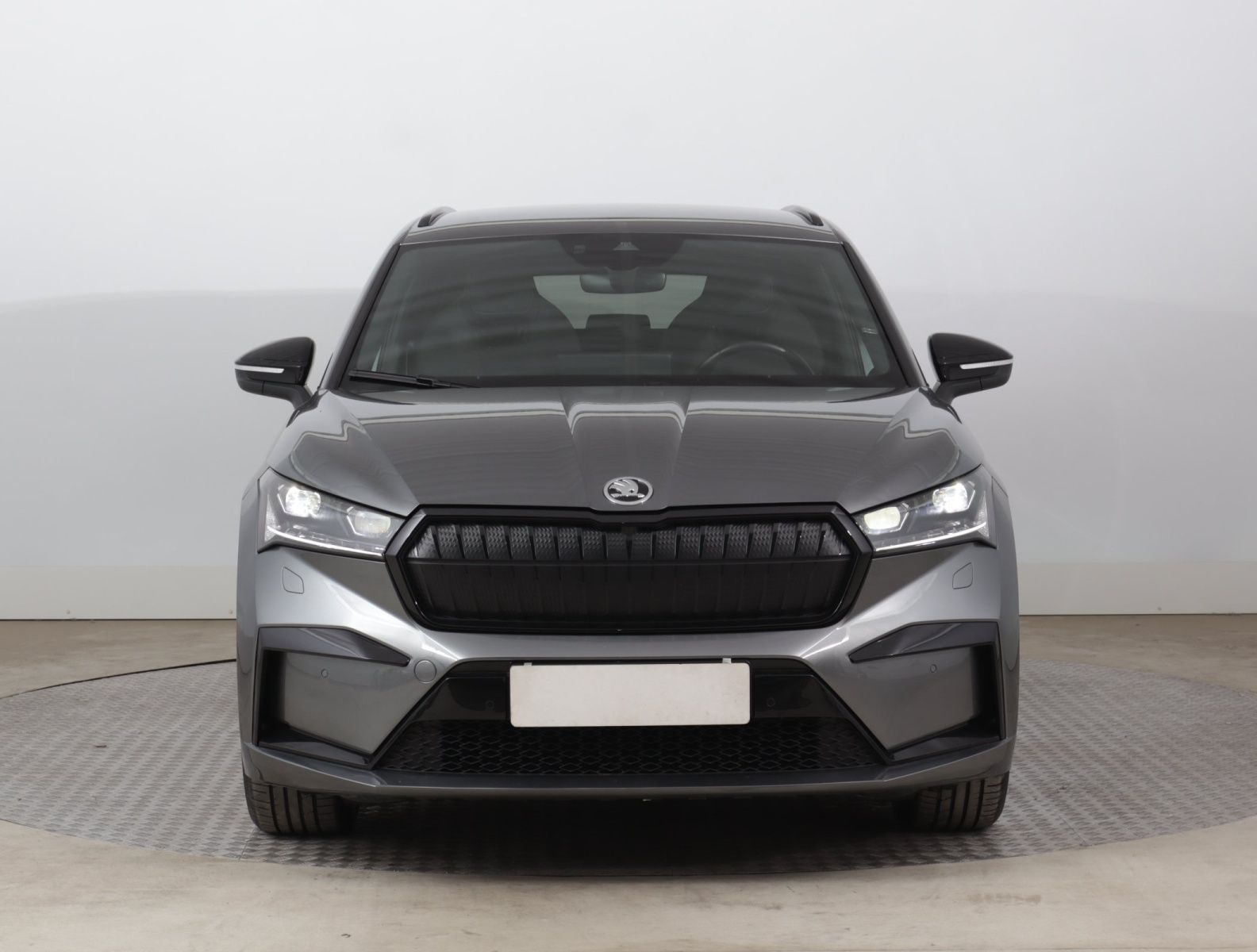 Škoda Enyaq iV, iV 60 (62 kWh), SoH 92% - fotka 2
