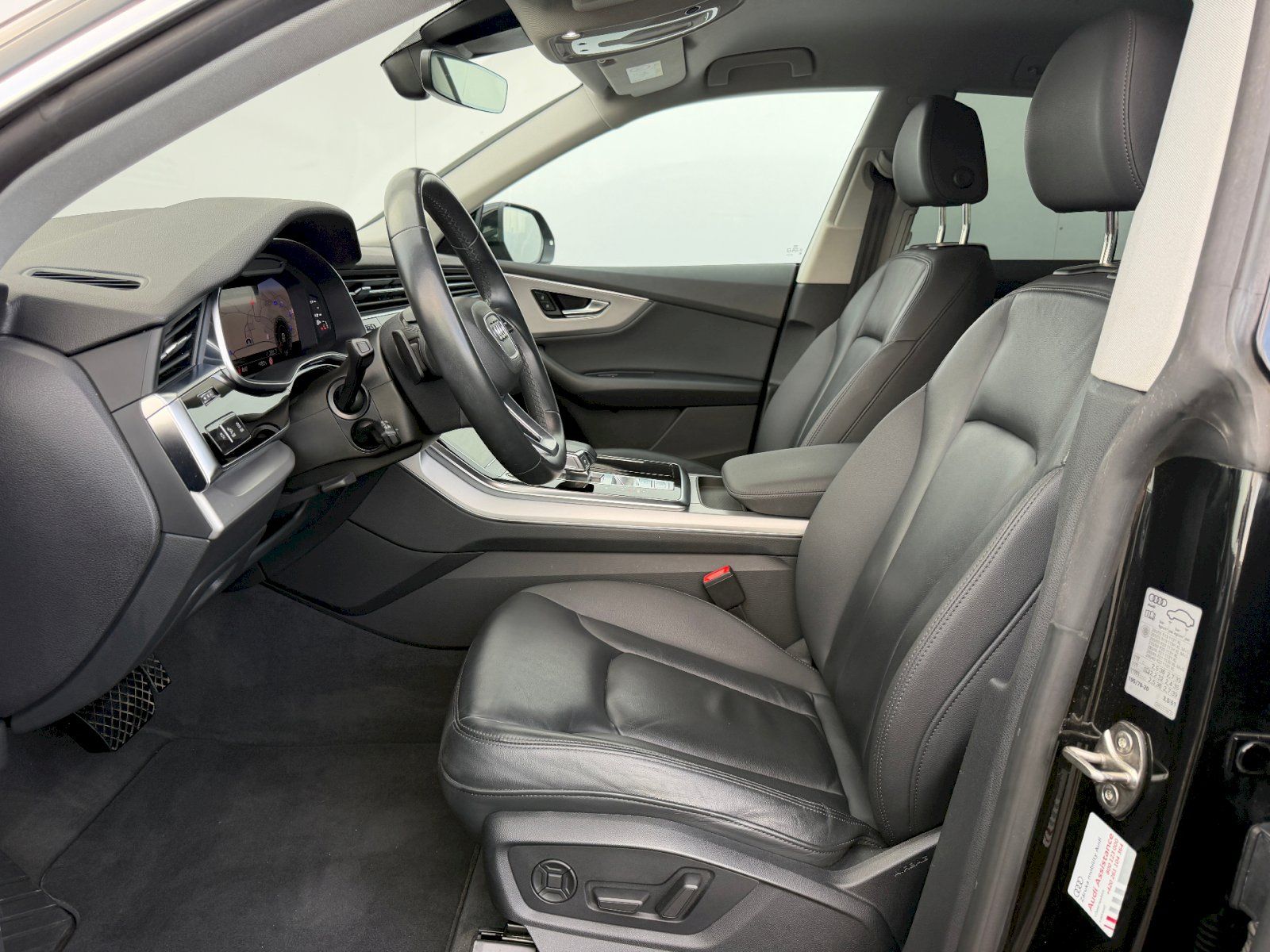 Audi Q8, 45 TDI 170kW Quattro - fotka 5