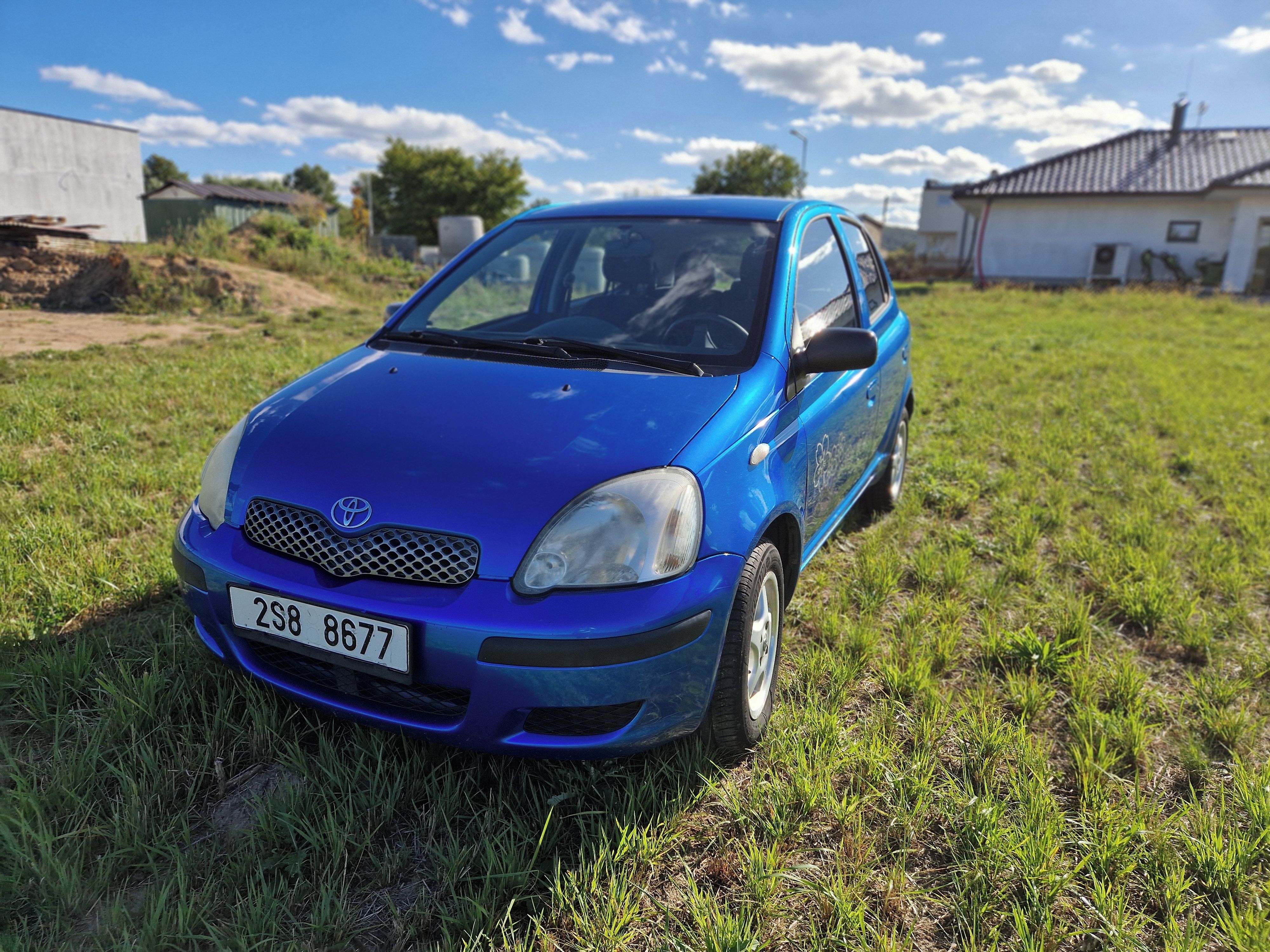 Toyota Yaris, 1.0 VVT-i, Automat, ServKn, ČR - fotka 2