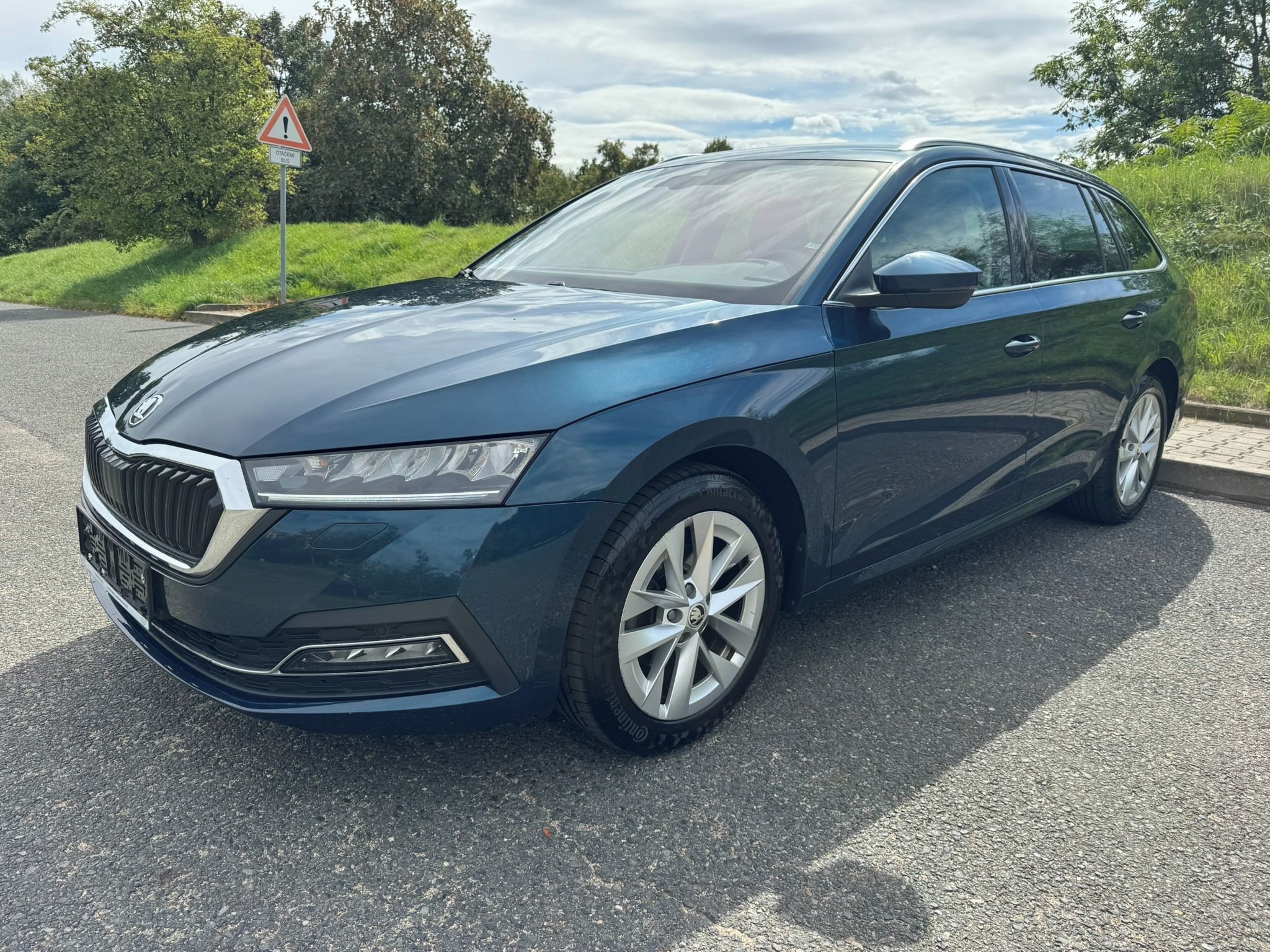 Škoda Octavia, 1.0 TSI / DSG / 1. MAJITEL - fotka 3