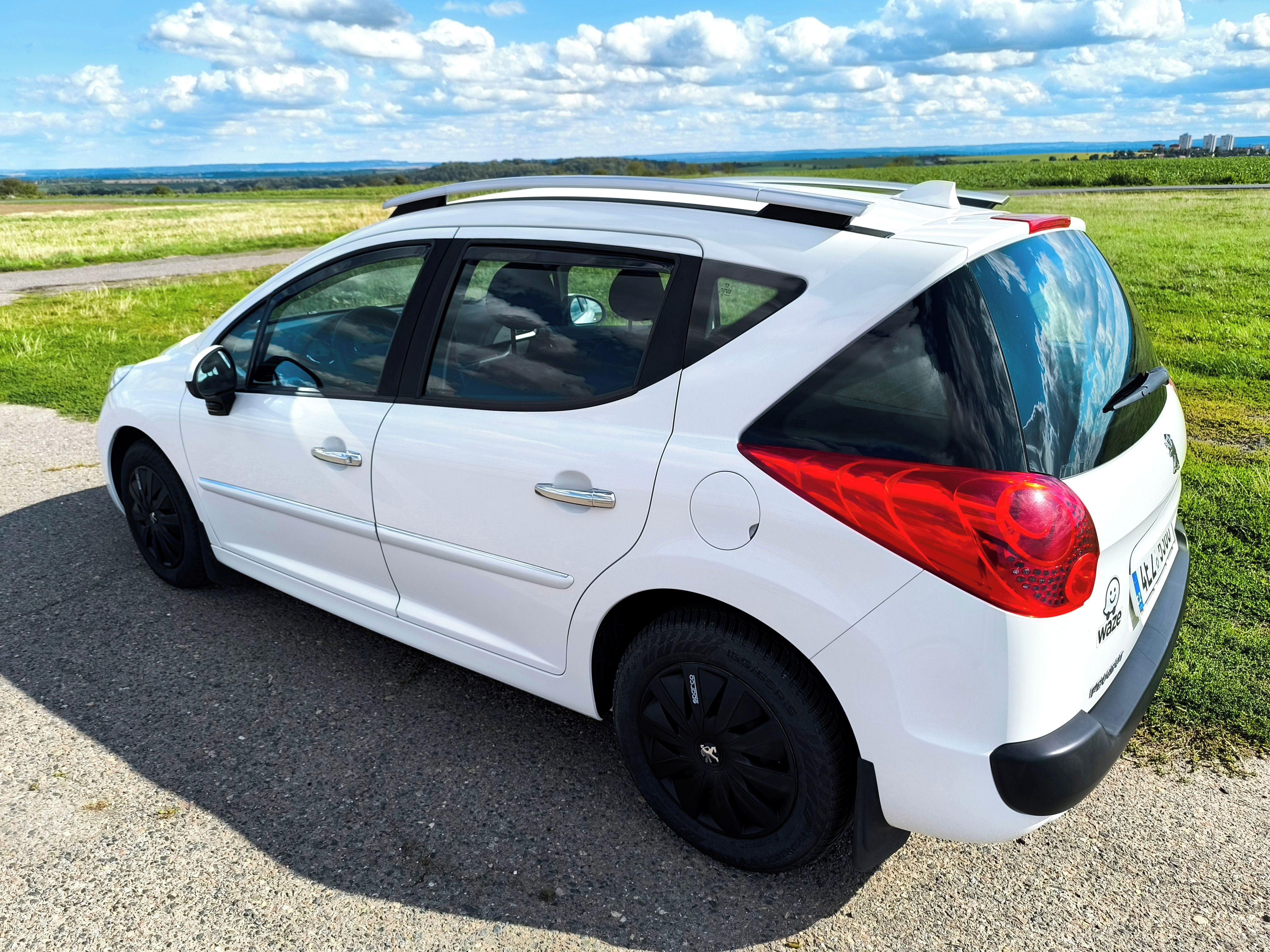 Peugeot 207, 1.4 54kW, 1.majitel, ČR,127tkm - fotka 3