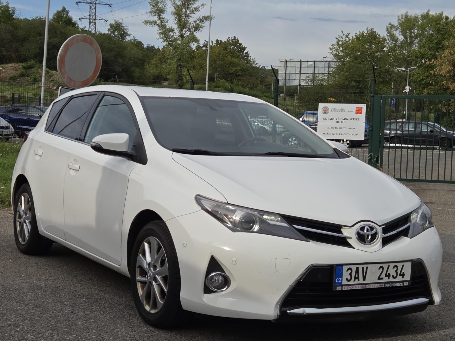 Toyota Auris, 1.majitel! LZE na splátky VŠEM - fotka 3