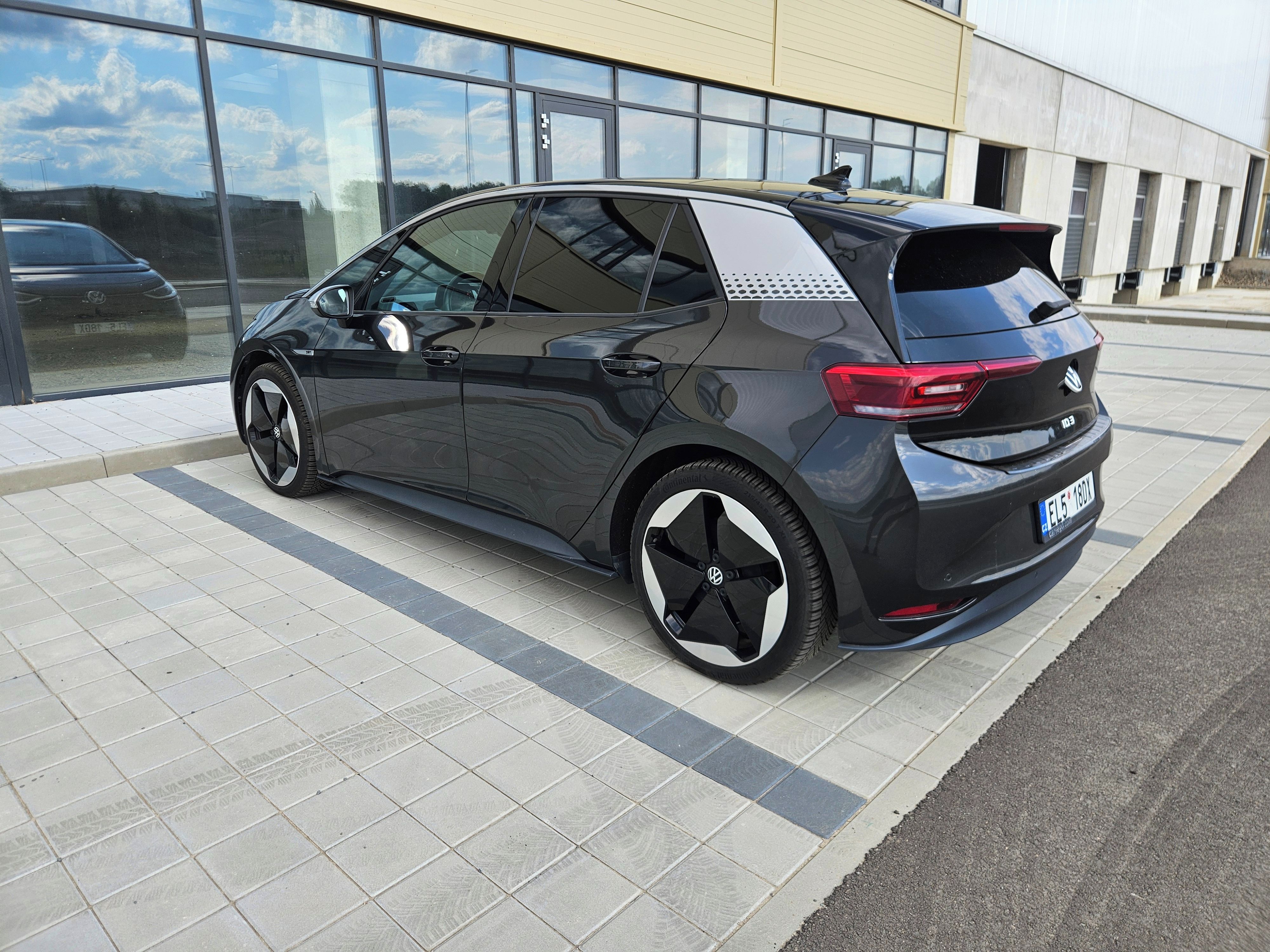 Volkswagen ID.3, 150kW, Matrix, Head-up, záruka - fotka 4