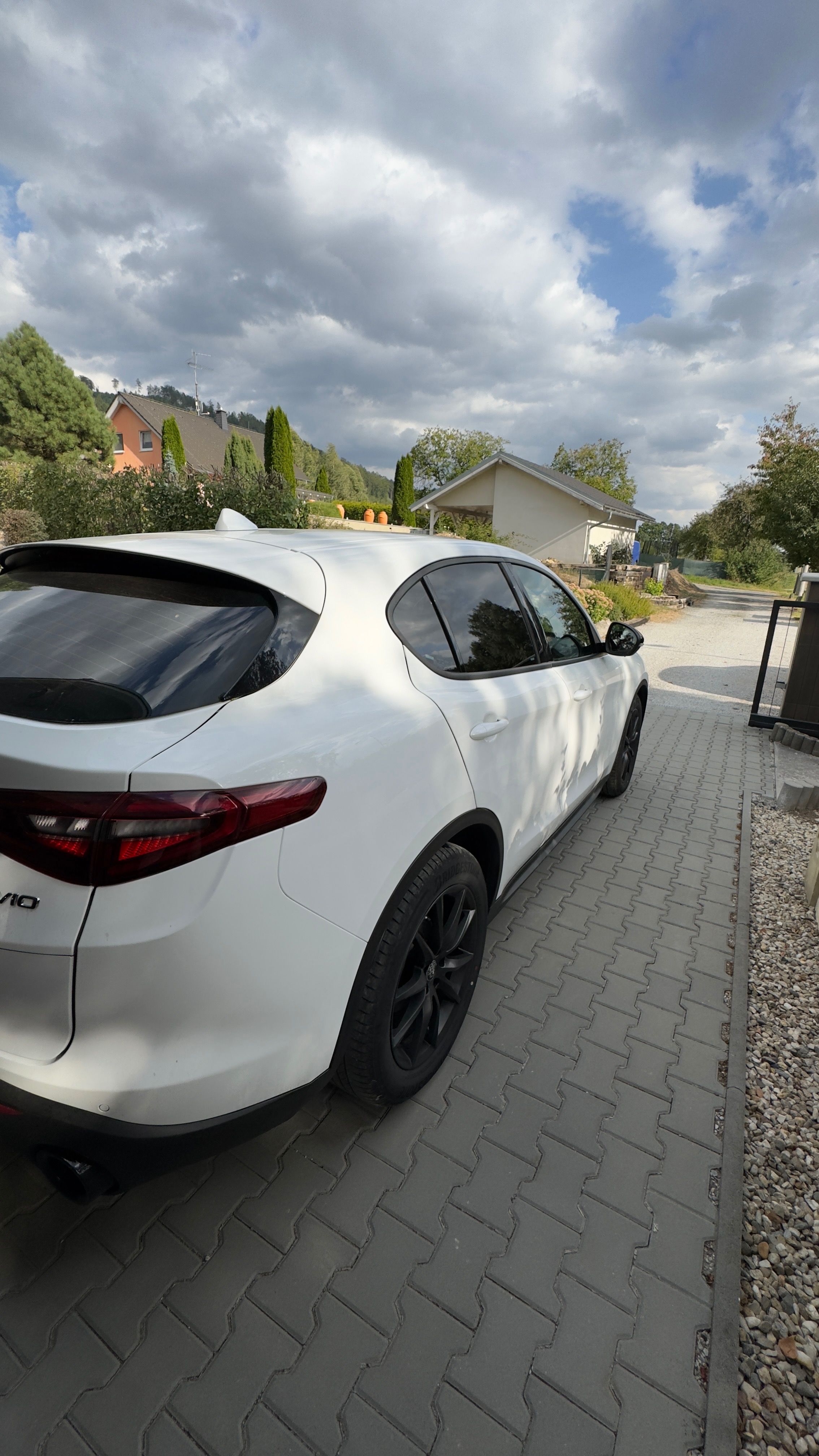 Alfa Romeo Stelvio - fotka 5