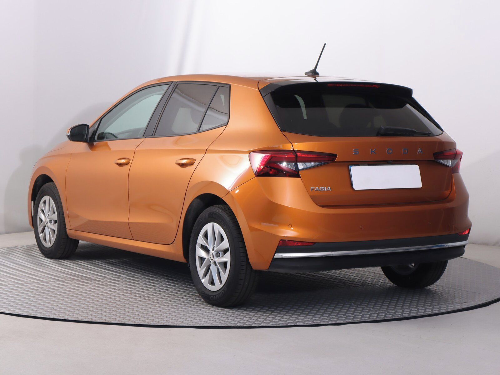 Škoda Fabia, 1.0 TSI, Selection, Serv.kniha - fotka 4