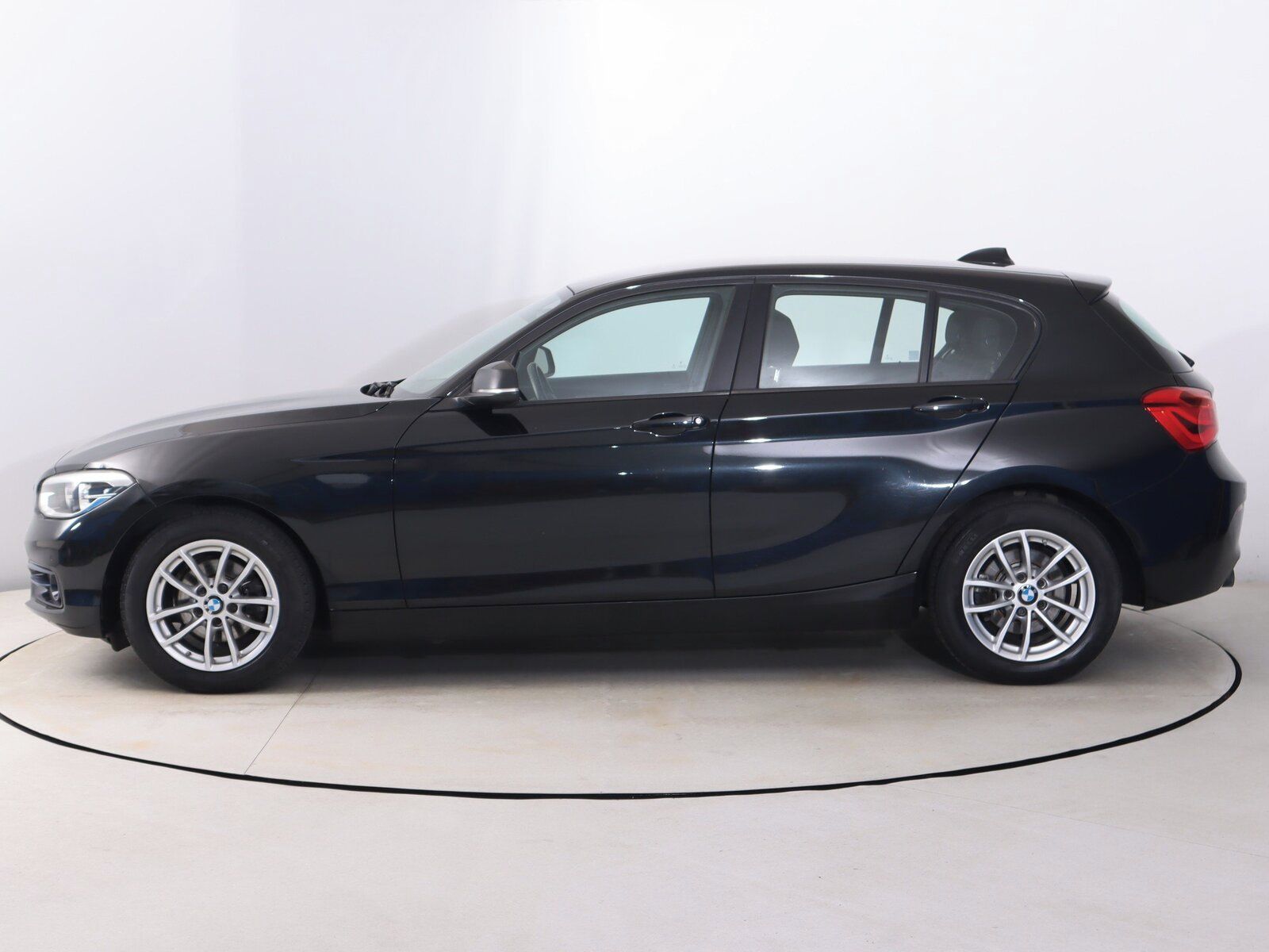 BMW Řada 1, 116d, Automat, Serv.kniha - fotka 3