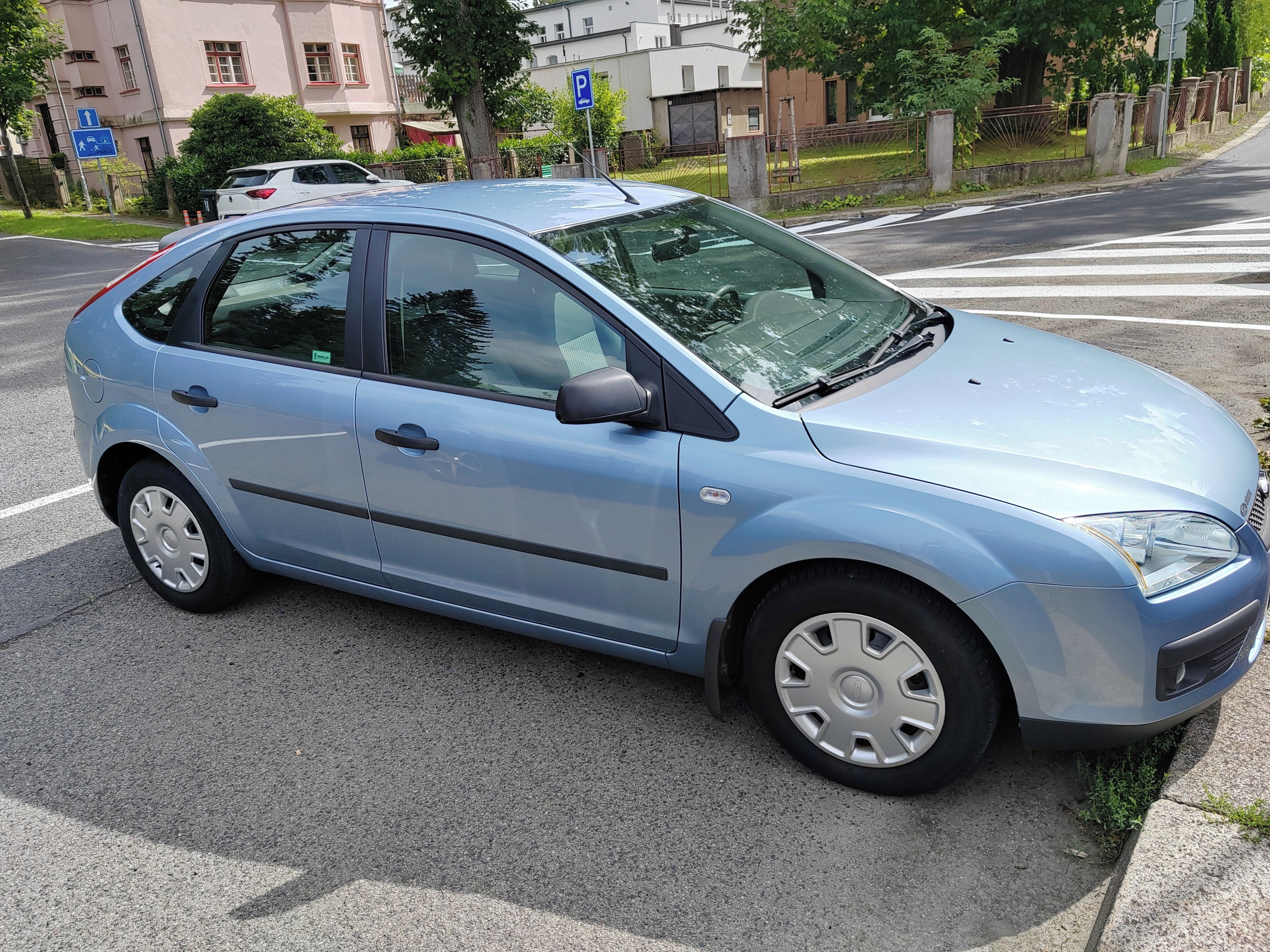 Ford Focus, 1,6i 74kw 1.MAJ. 30 930 km  ČR - fotka 2