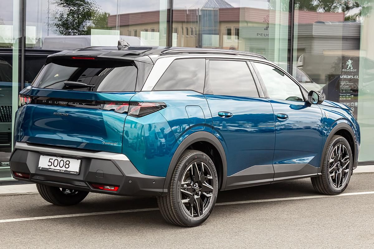 Peugeot 5008, 1,2 BUSINESS Hybrid 145 e-DCS6 - fotka 6