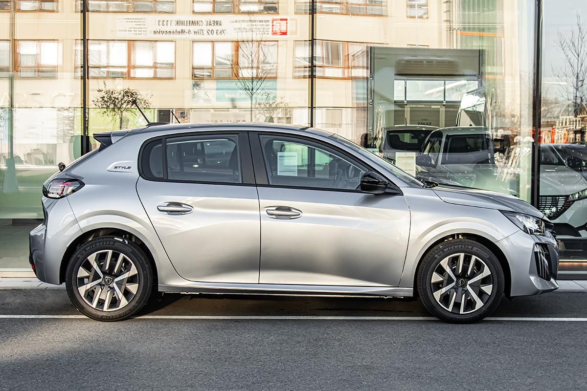 Peugeot 208, 1,2   STYLE Turbo 100 MAN6 - fotka 4