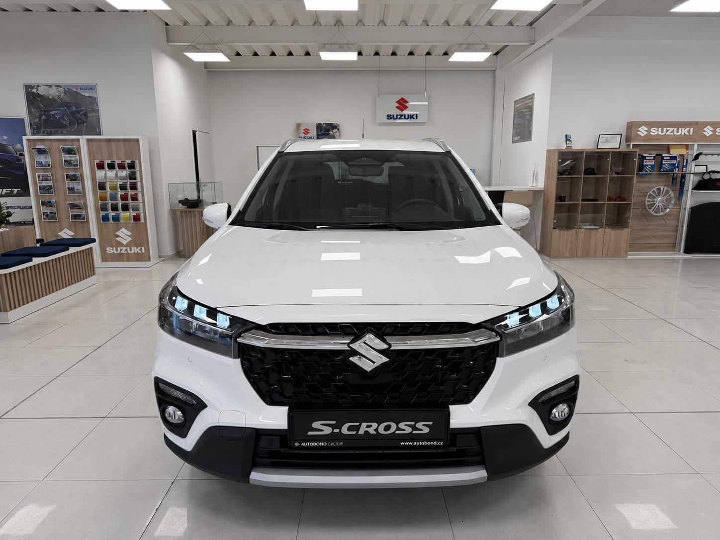 Suzuki S-Cross, PREMIUM 1,4  M/T 4x4 - fotka 2