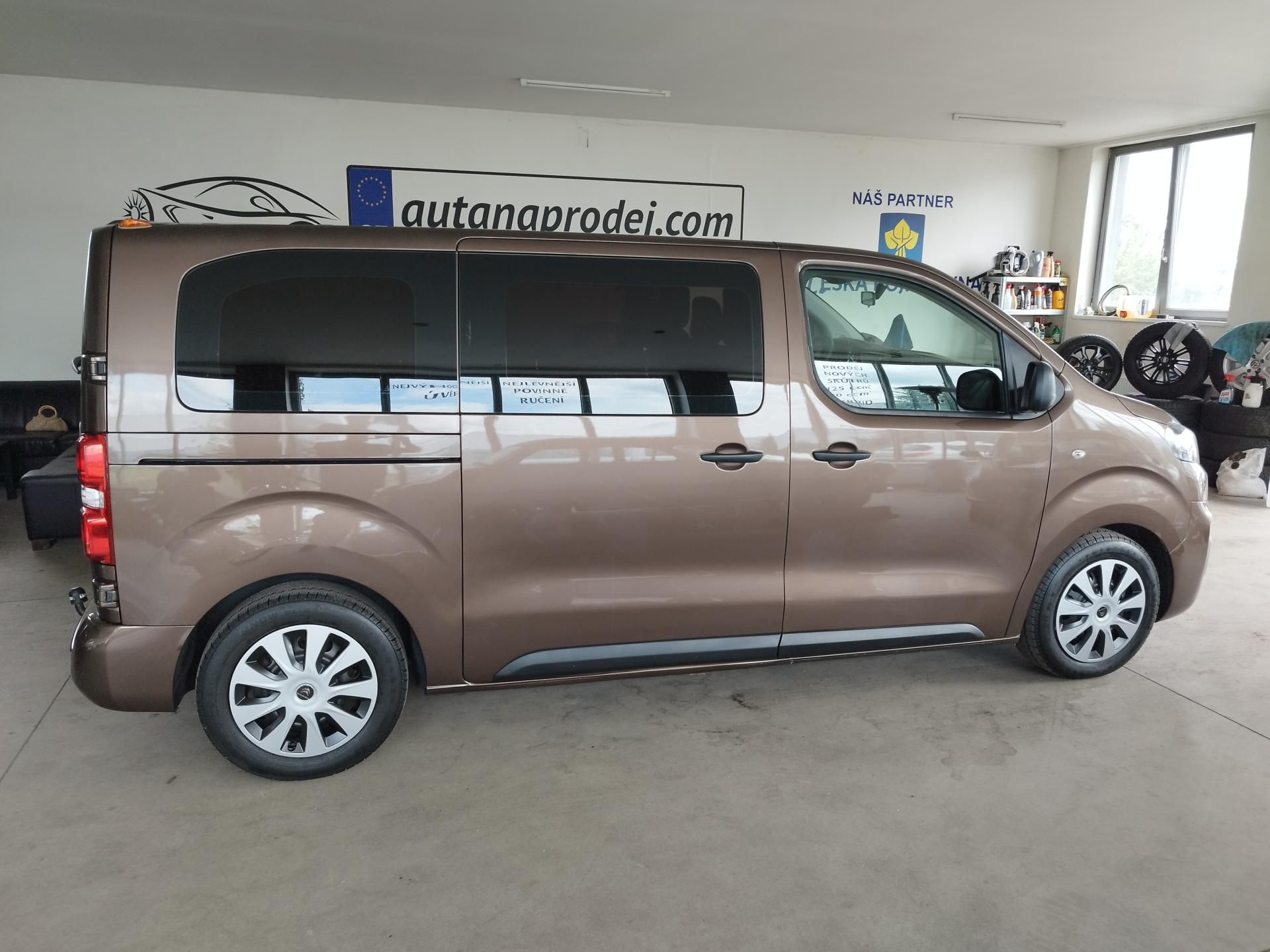 Citroën SpaceTourer, 2,0HDi 130KW automat 9míst,taž - fotka 4