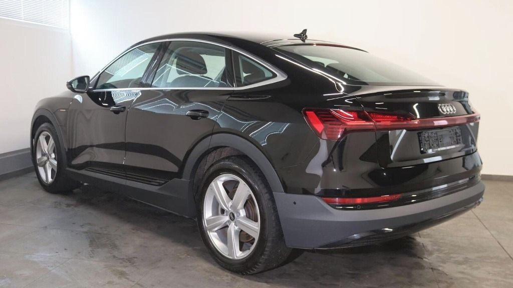 Audi e-tron, Sportback 55 quattro*Kůže*Navi - fotka 2